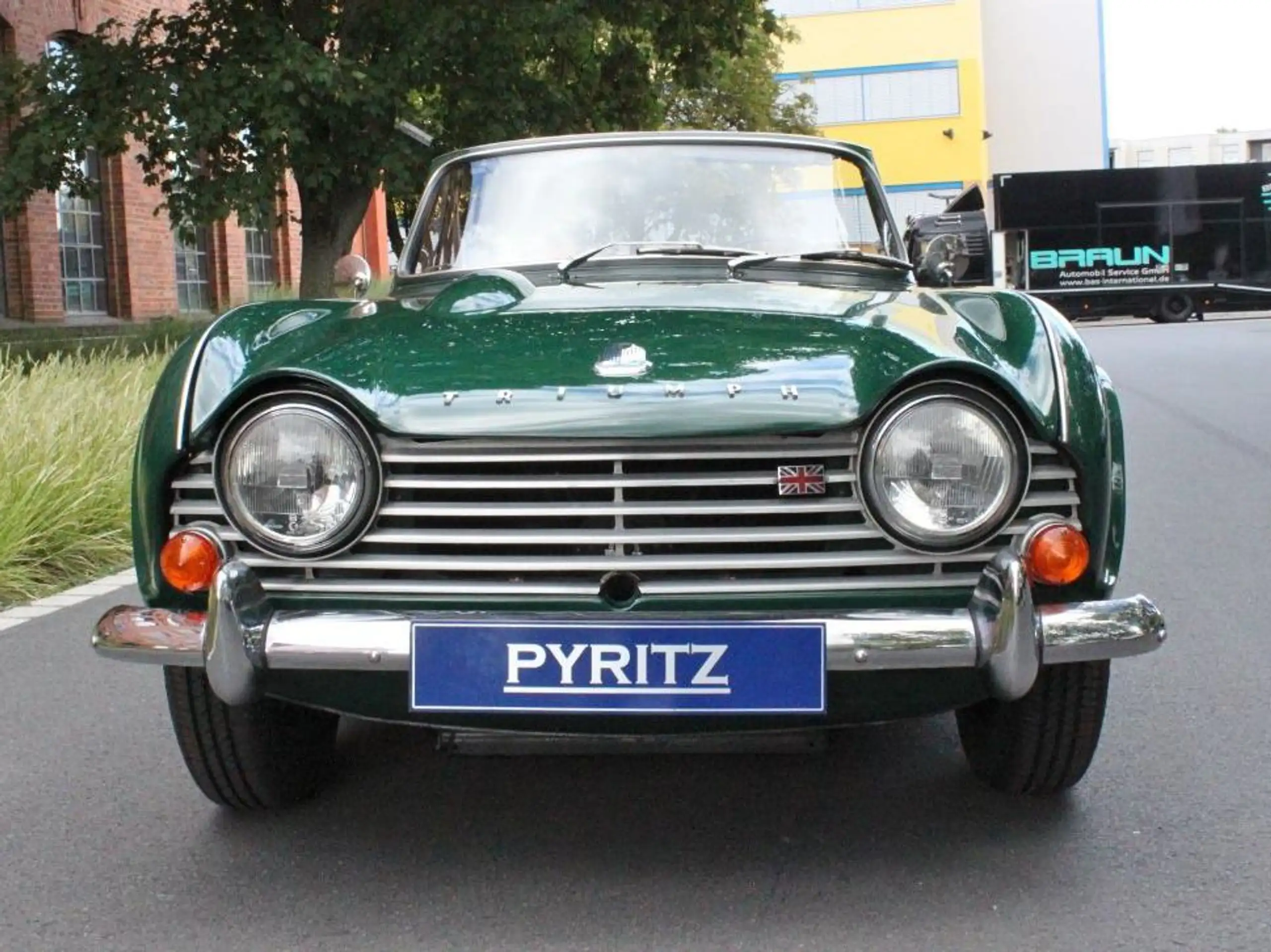 Triumph - TR4