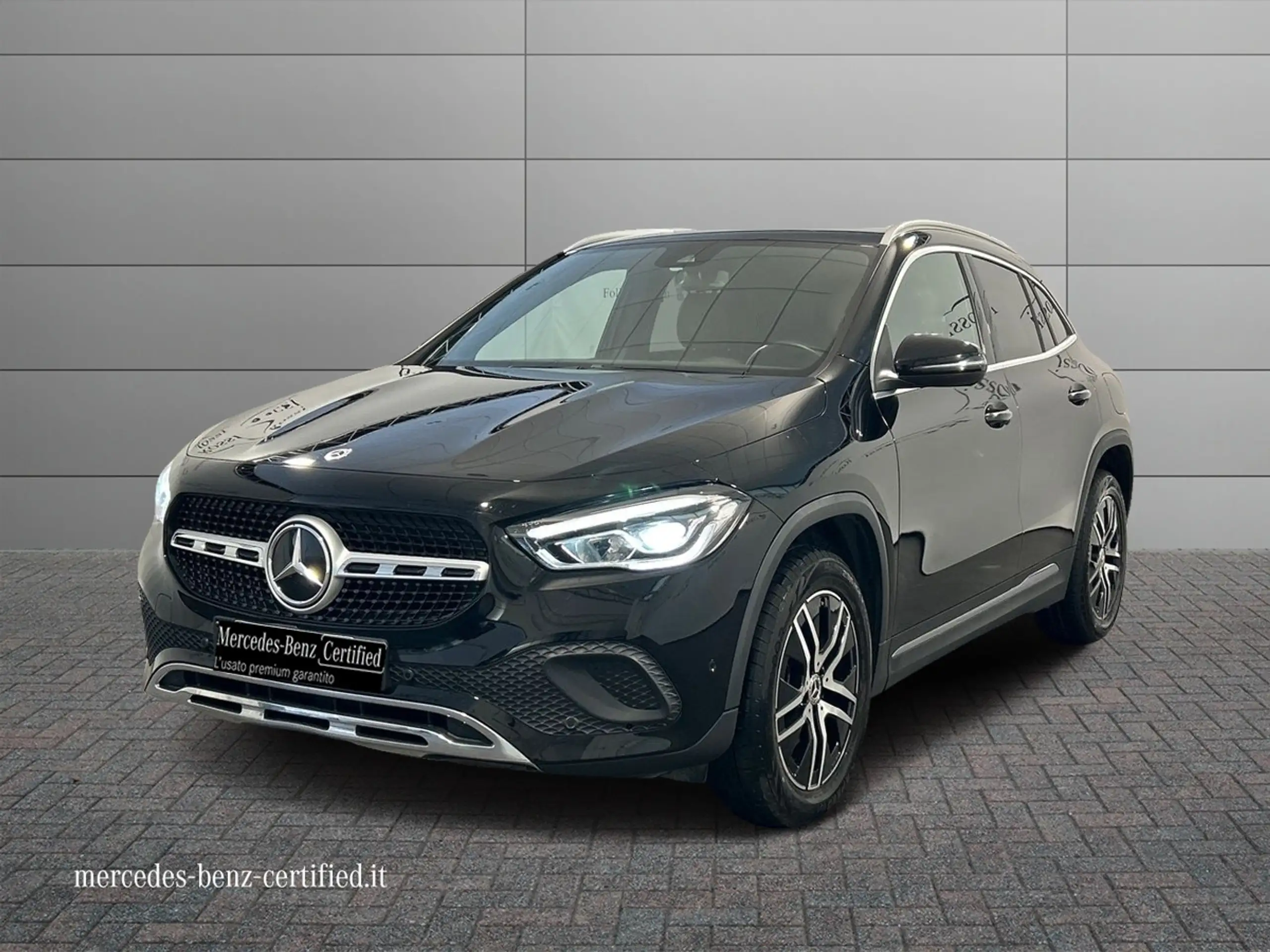 Mercedes-Benz - GLA 180