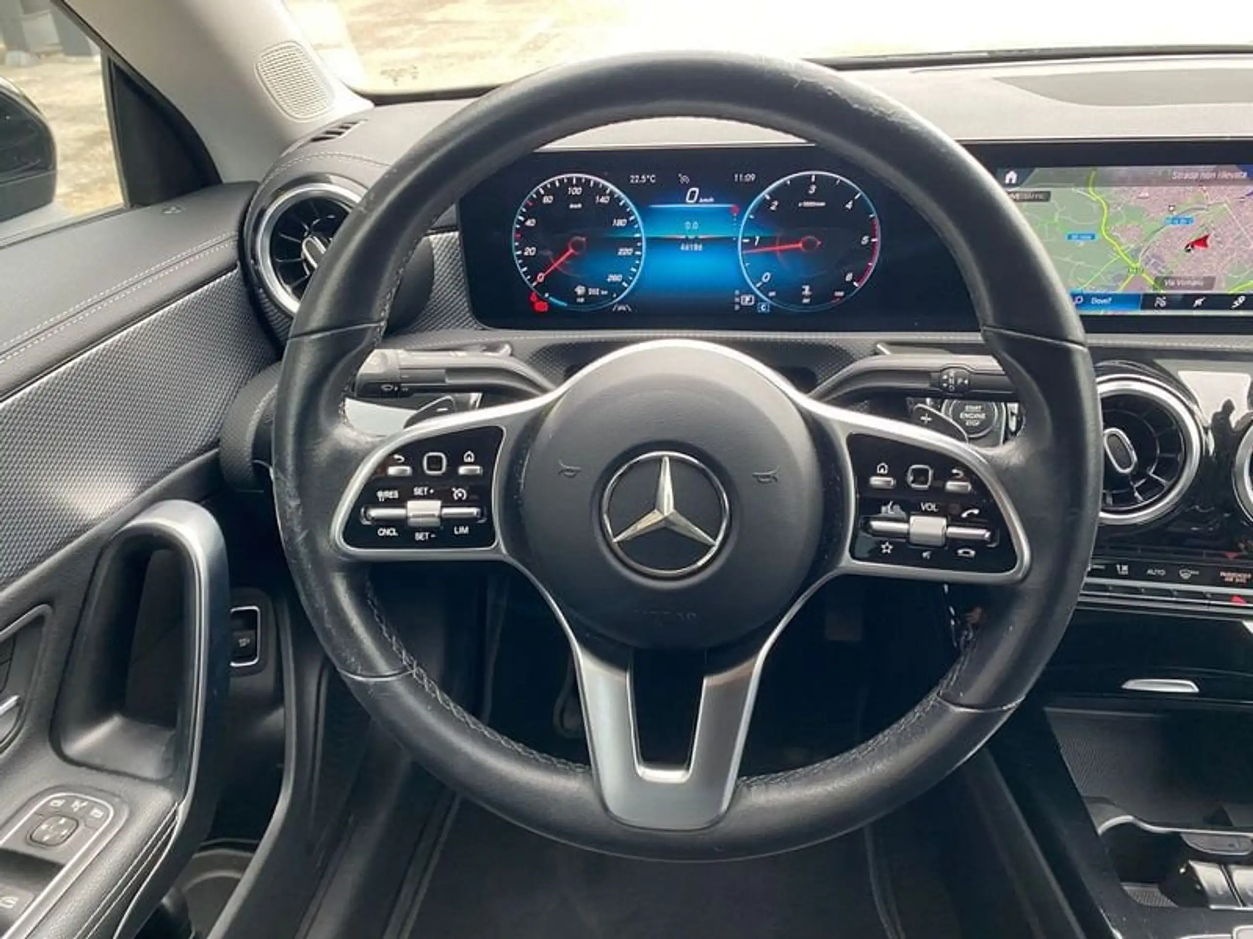 Mercedes-Benz - CLA 200