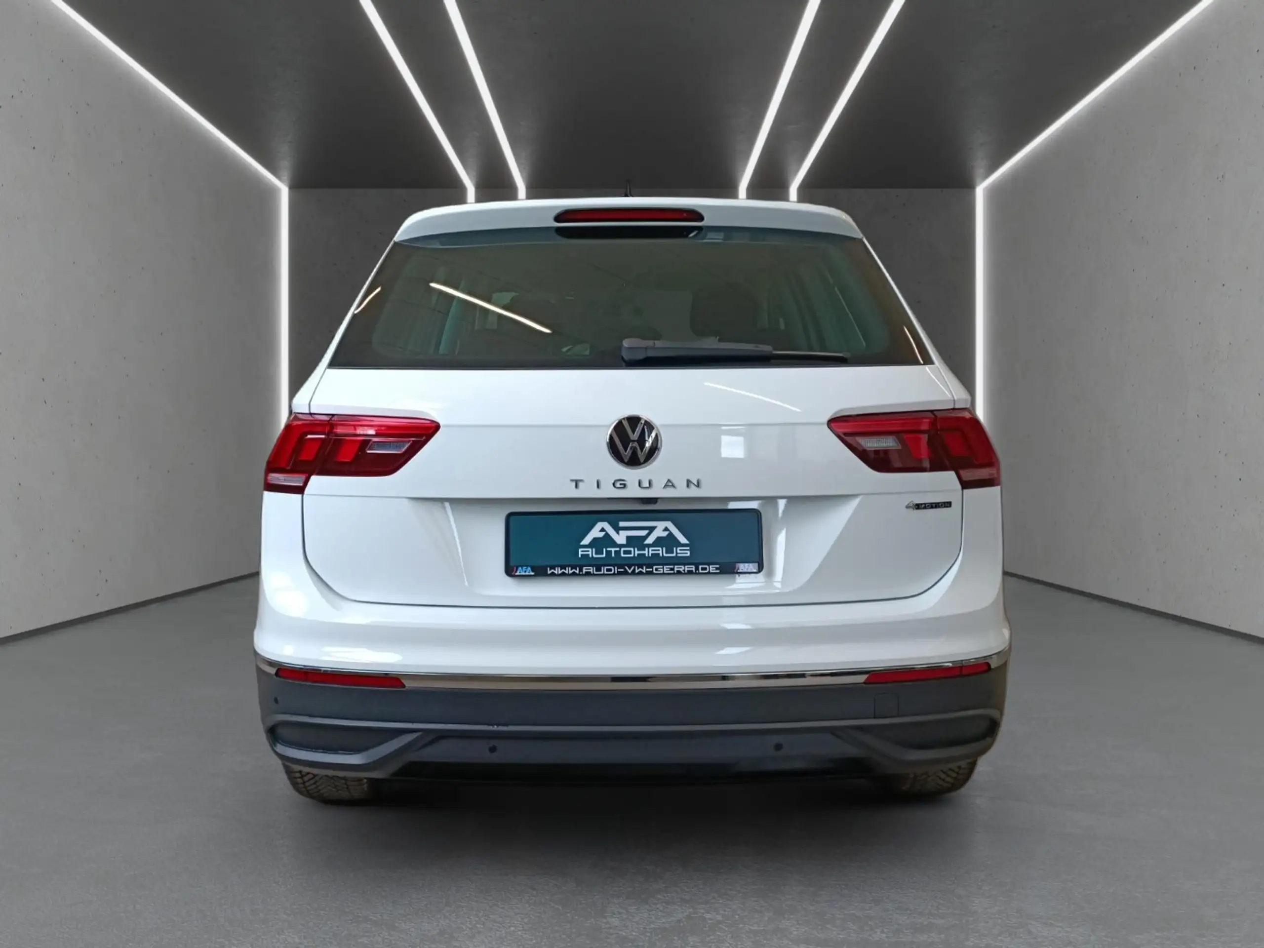 Volkswagen - Tiguan