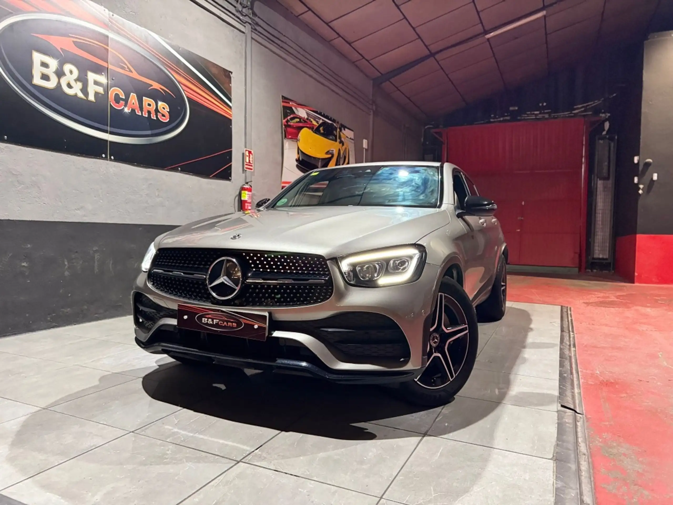 Mercedes-Benz - GLC 220