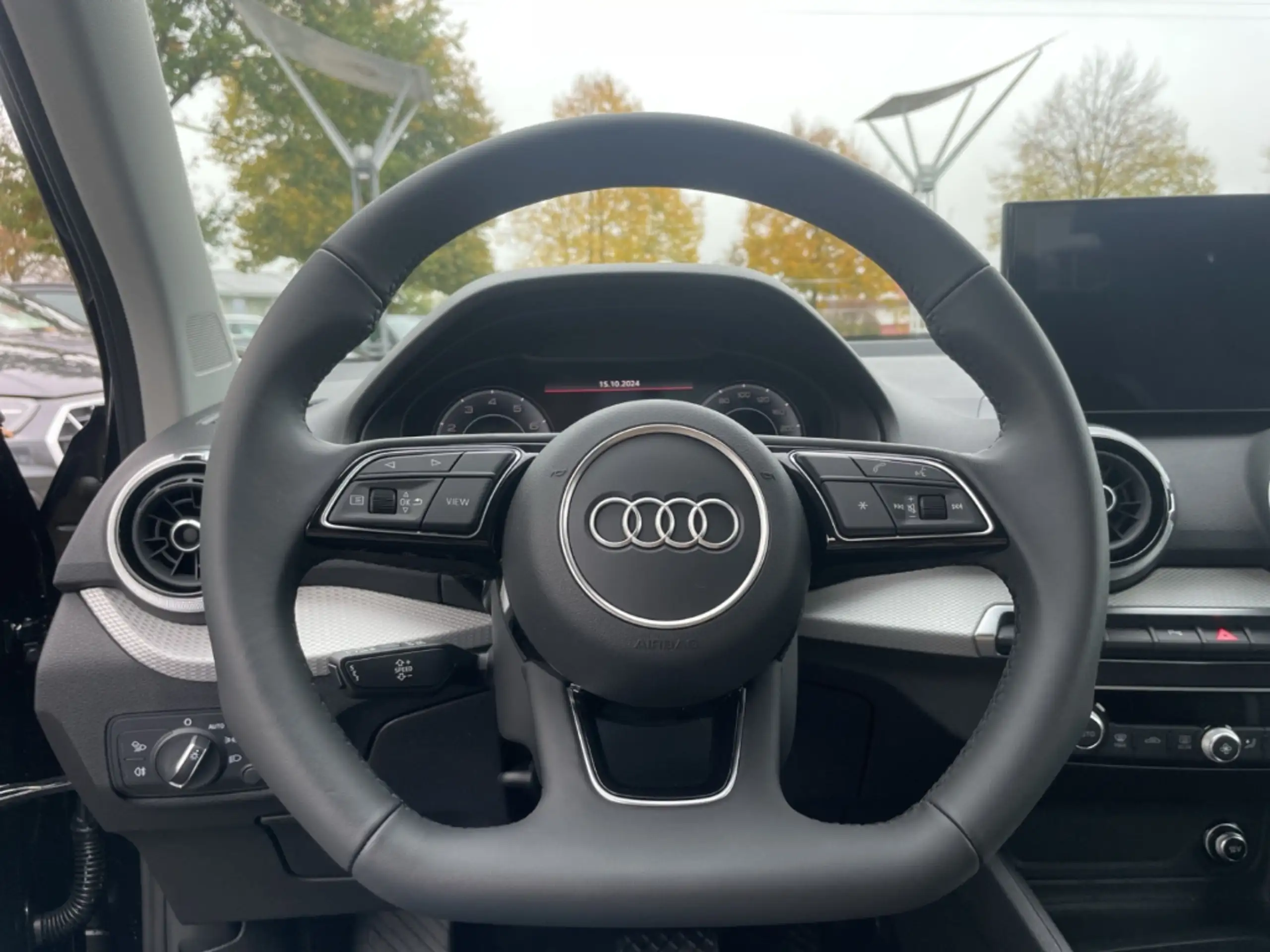 Audi - Q2