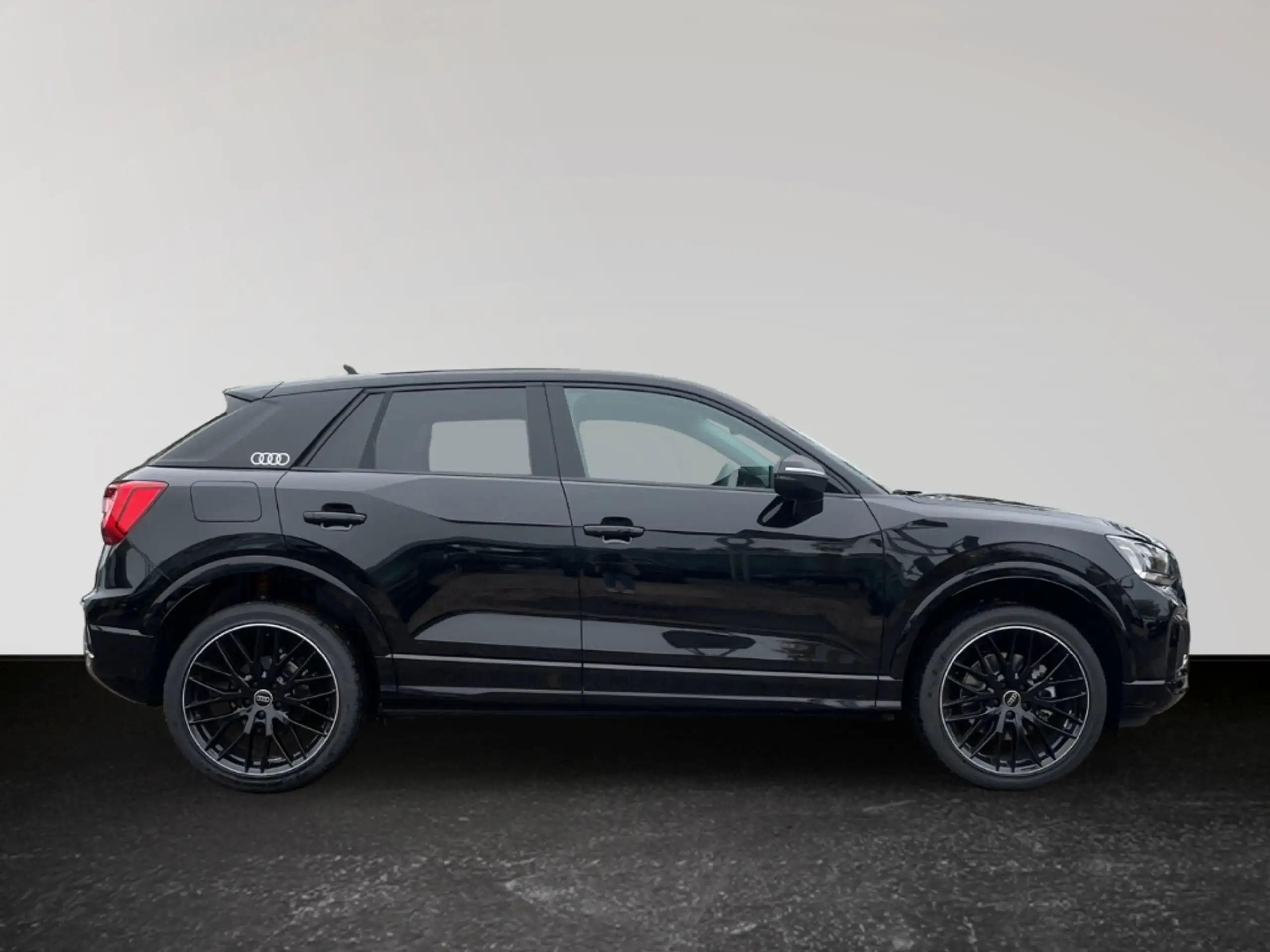 Audi - Q2