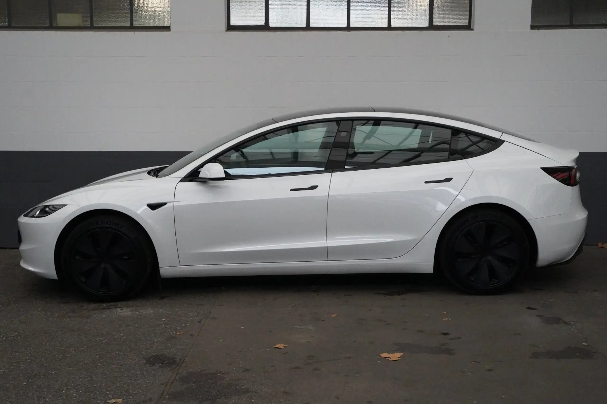 Tesla - Model 3