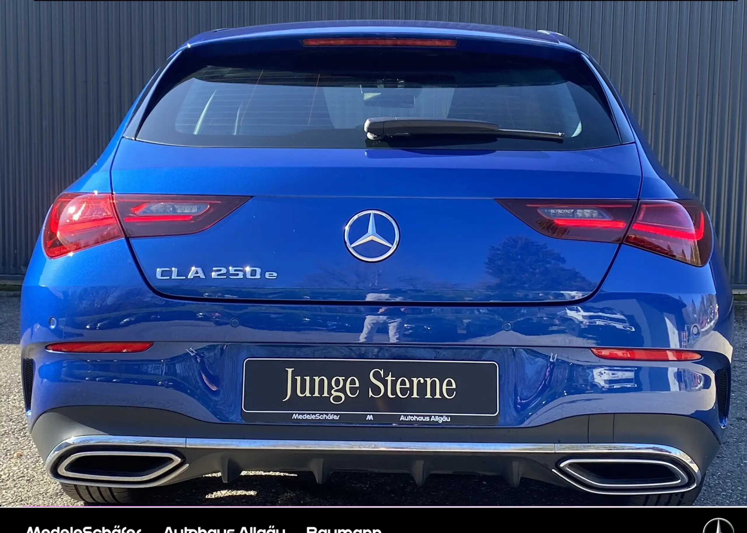 Mercedes-Benz - CLA 250