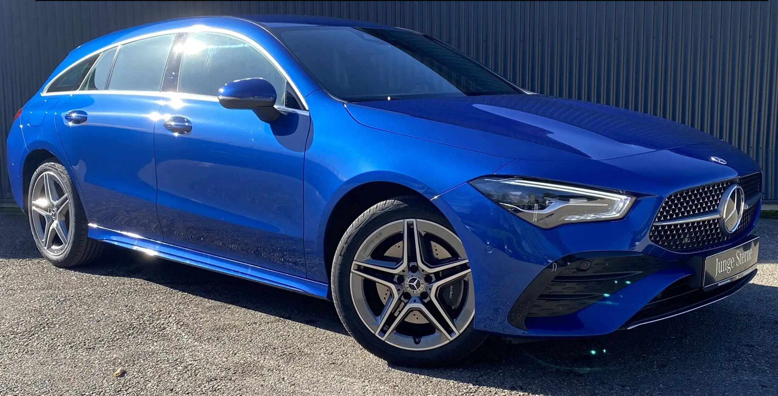 Mercedes-Benz - CLA 250