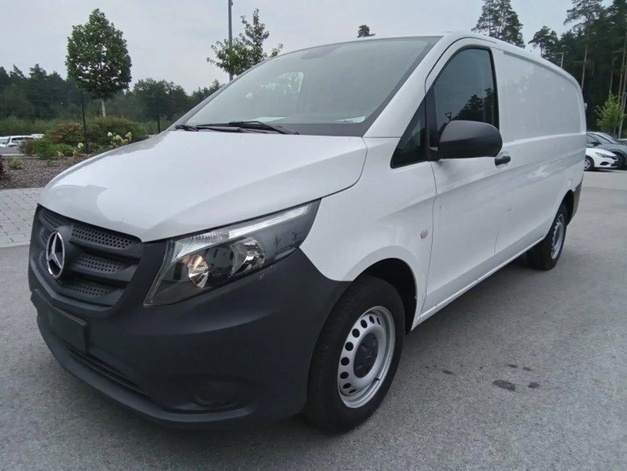 Mercedes-Benz - Vito