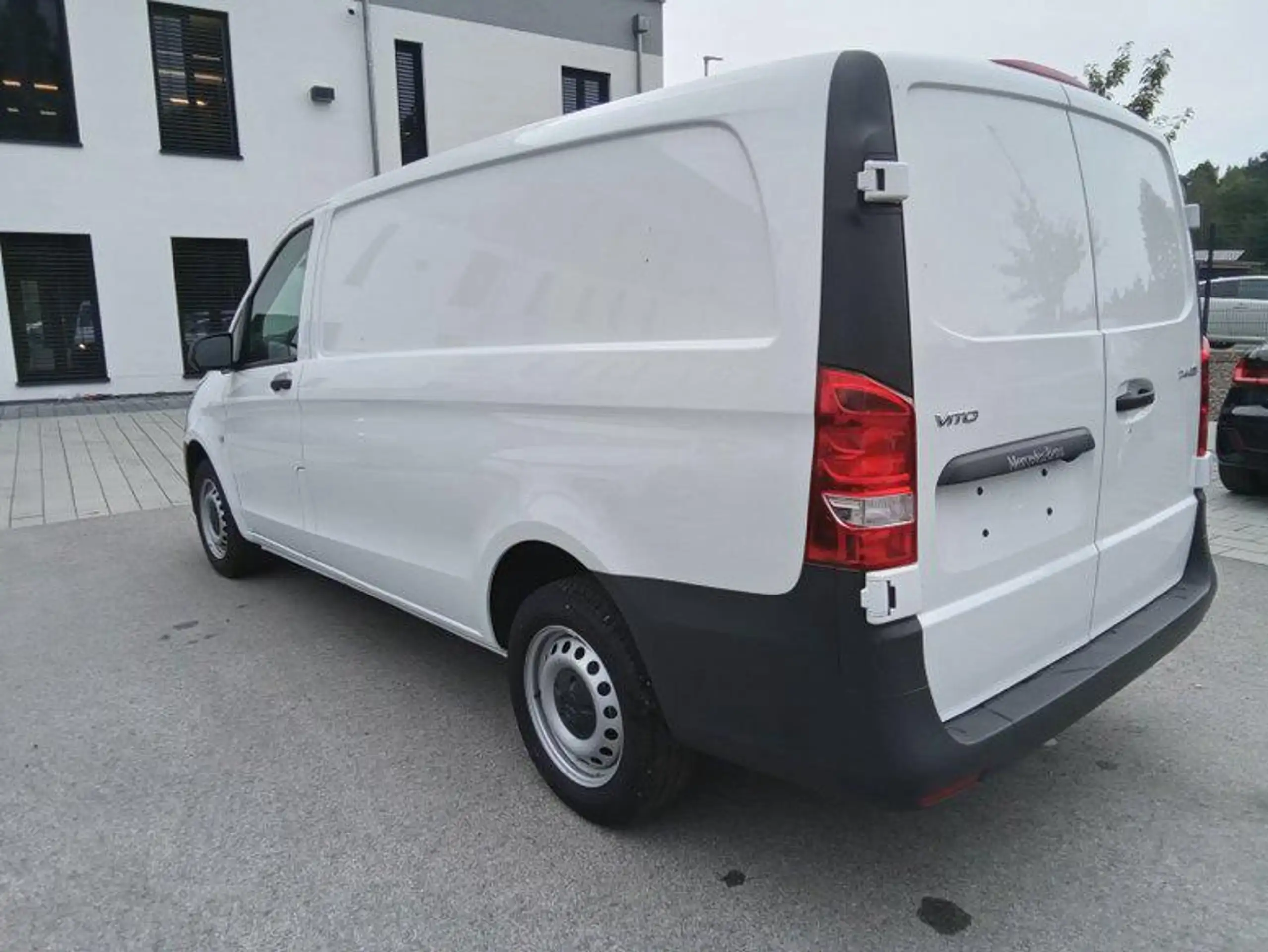 Mercedes-Benz - Vito