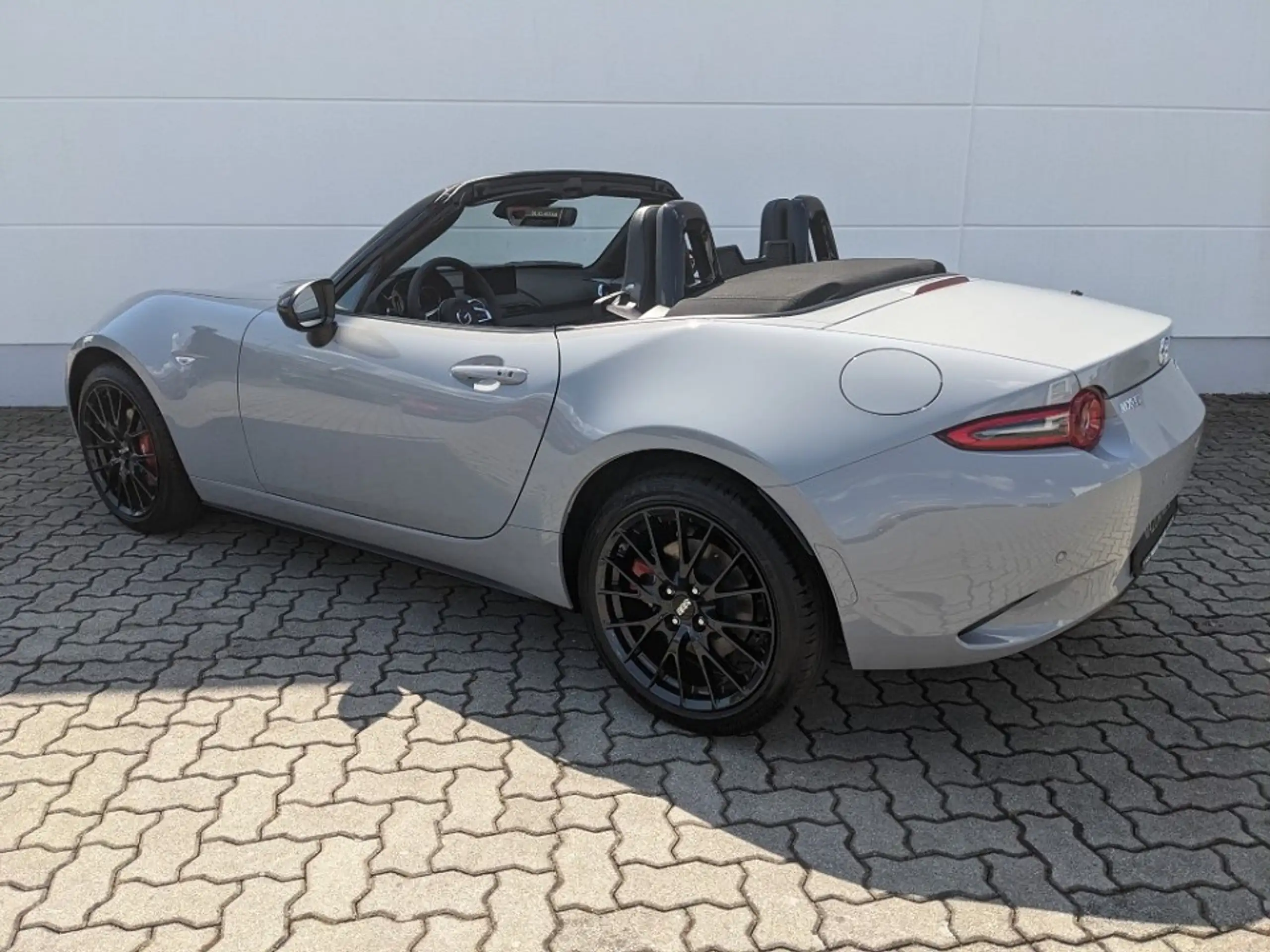 Mazda - MX-5