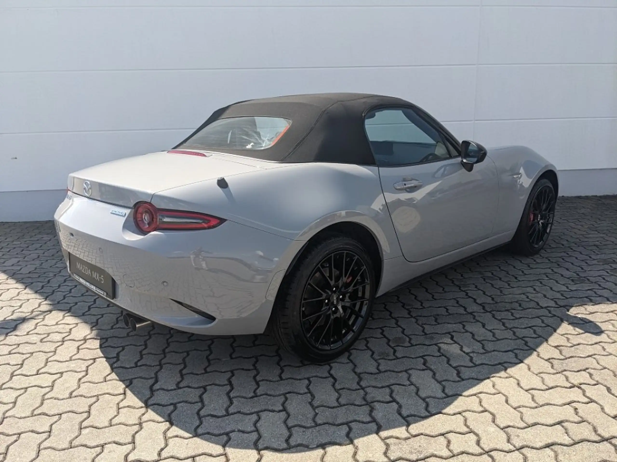 Mazda - MX-5