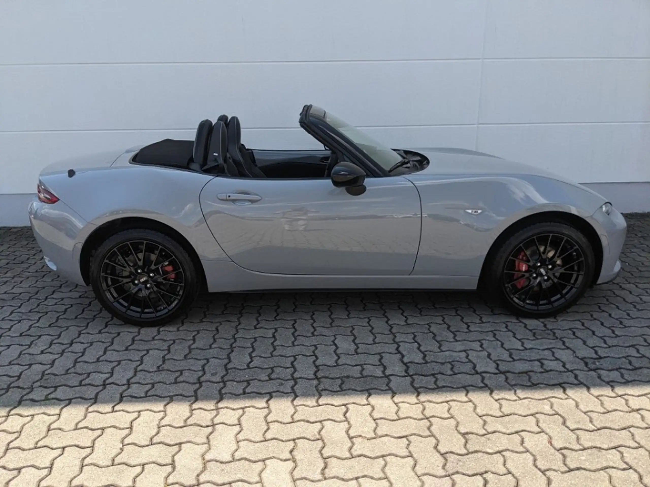 Mazda - MX-5