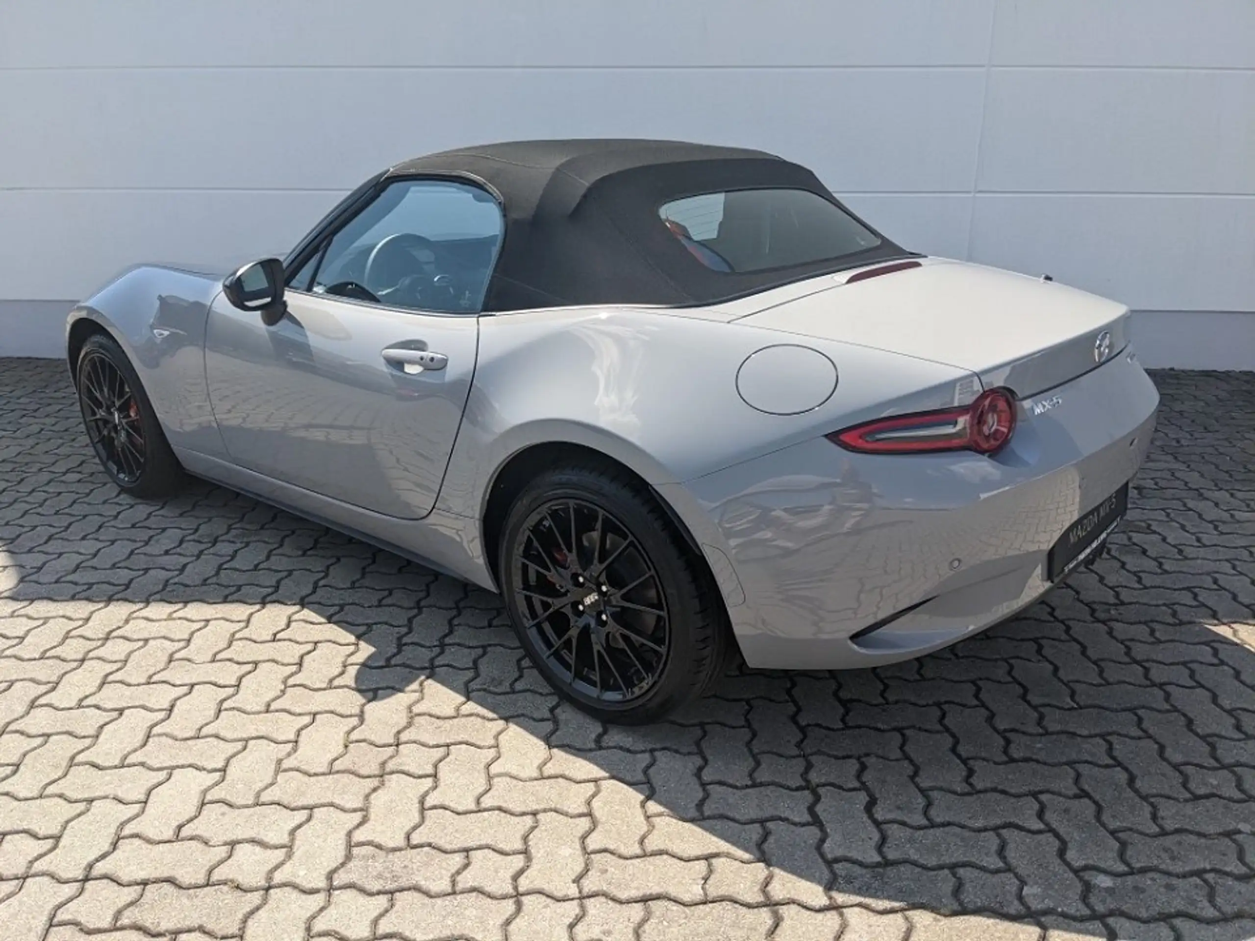 Mazda - MX-5