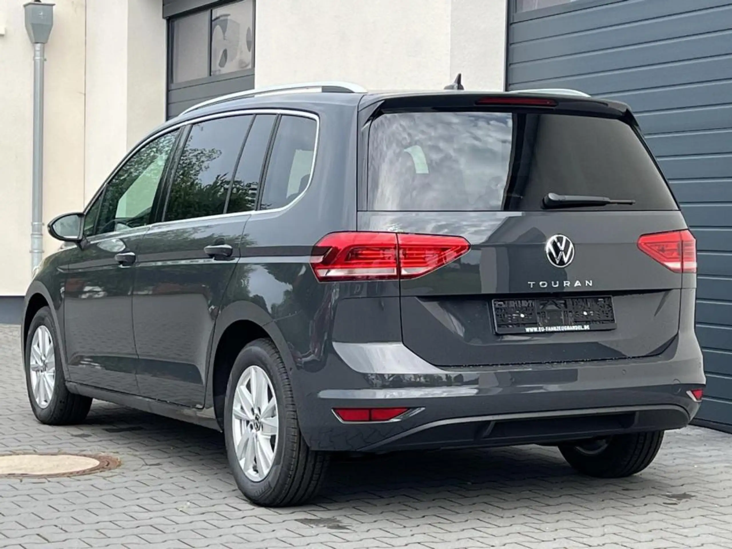 Volkswagen - Touran