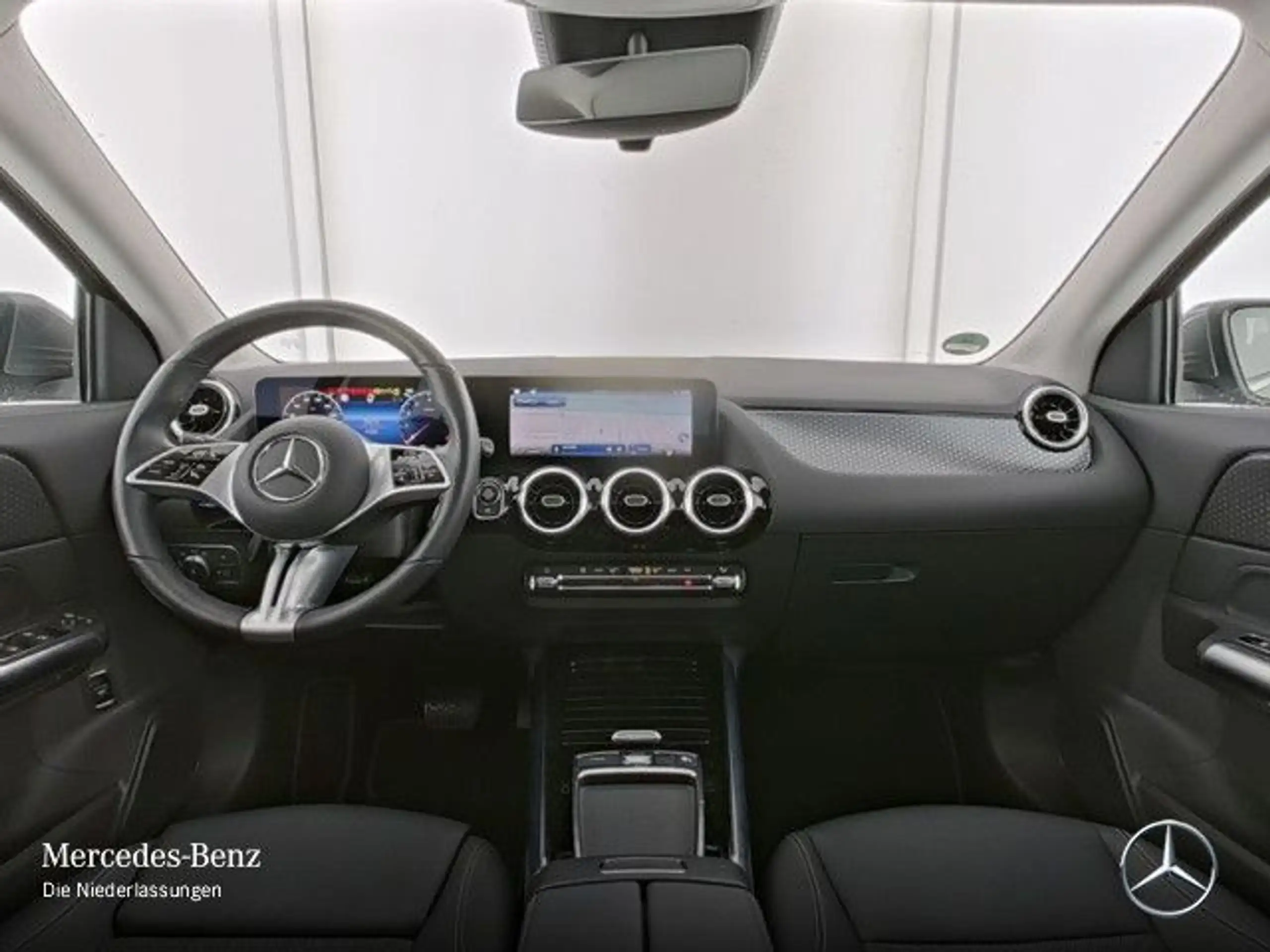 Mercedes-Benz - GLA 180