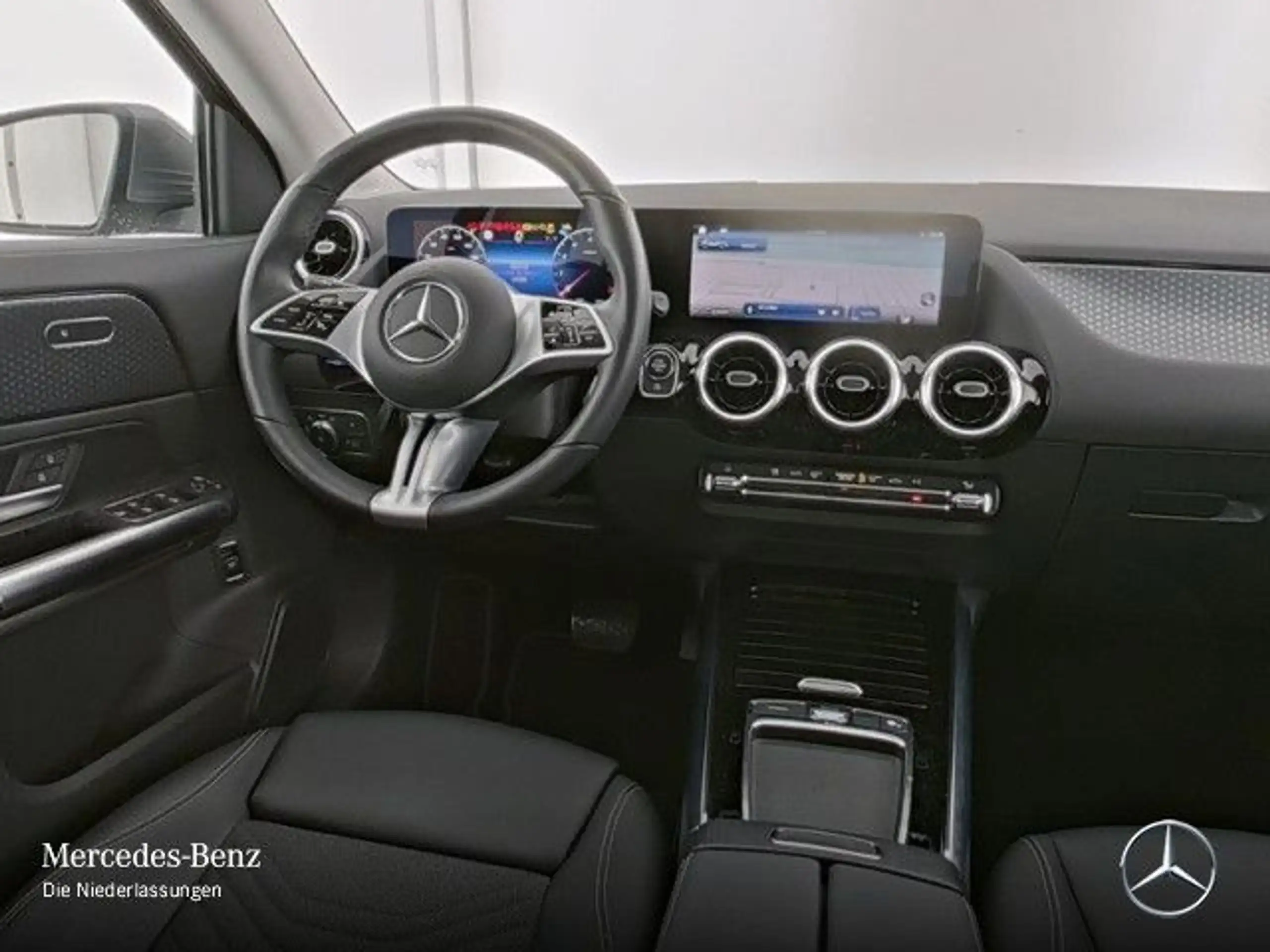 Mercedes-Benz - GLA 180