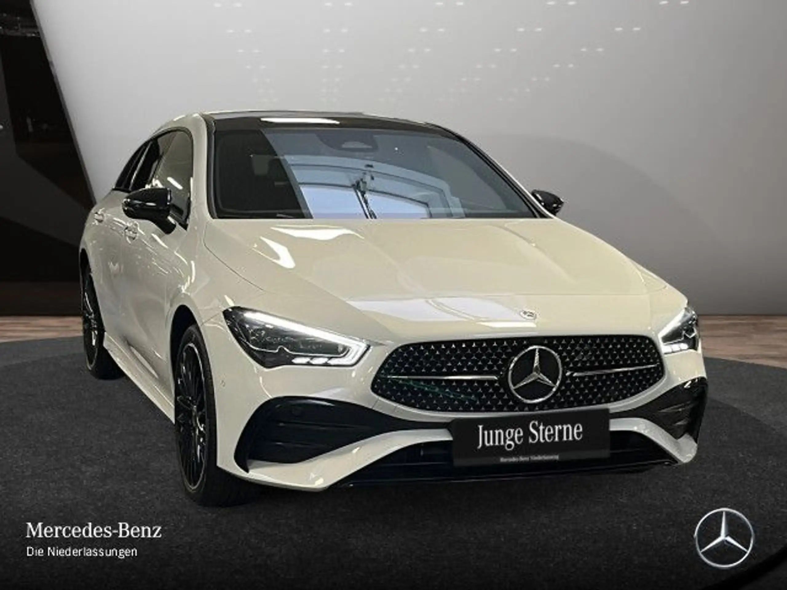 Mercedes-Benz - CLA 250