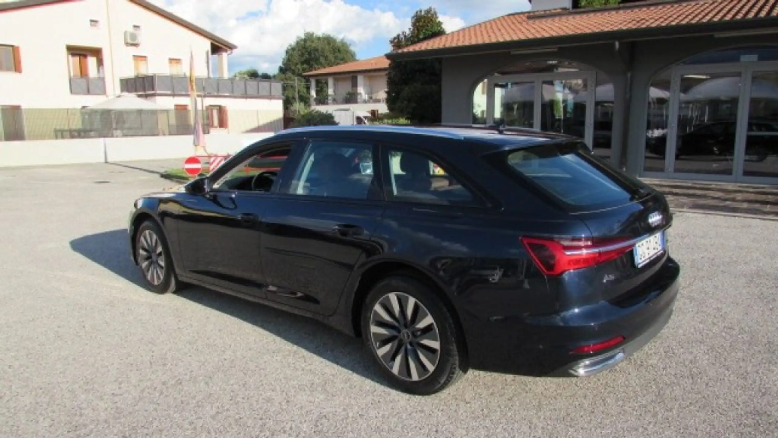 Audi - A6