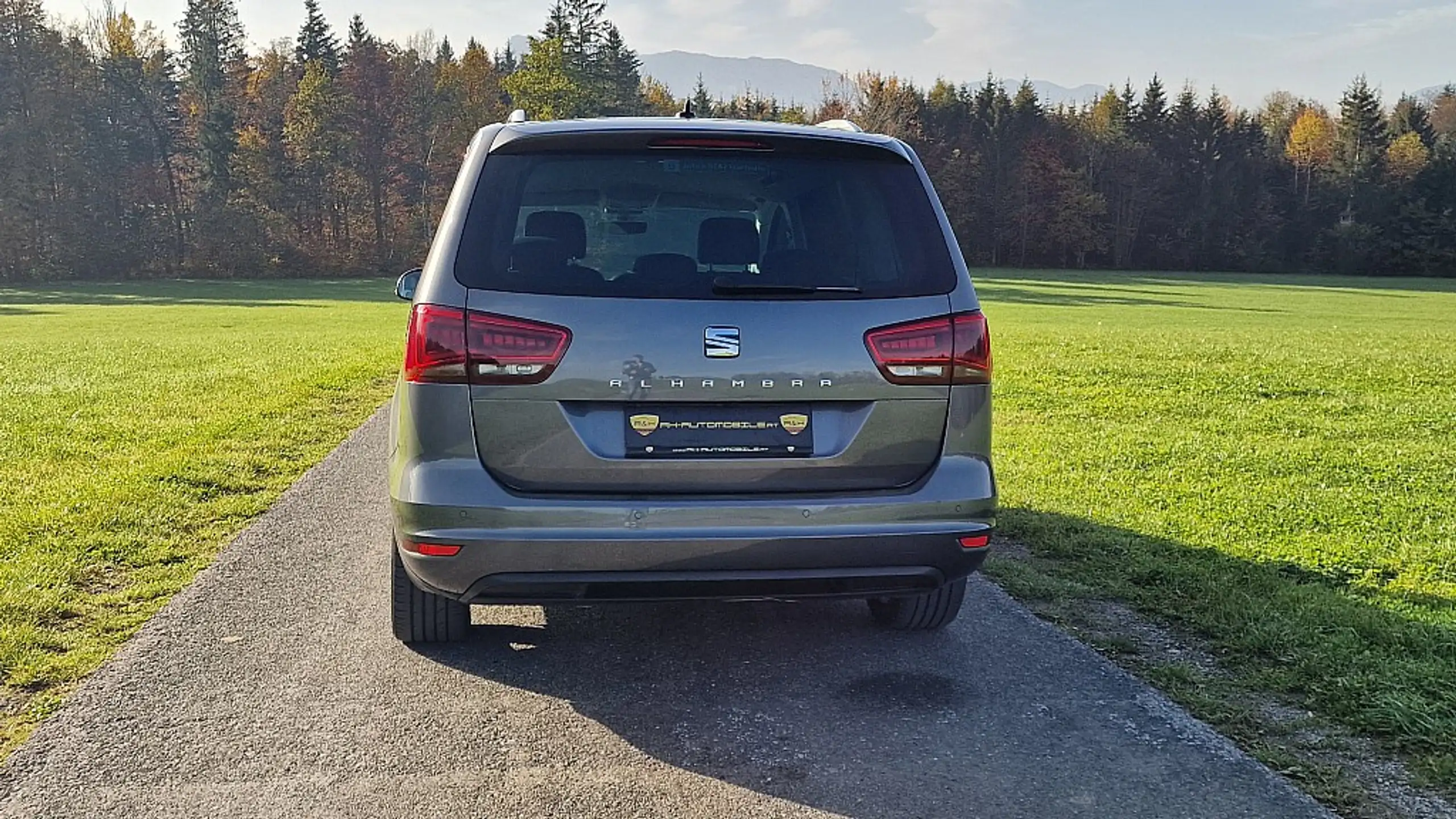 SEAT - Alhambra