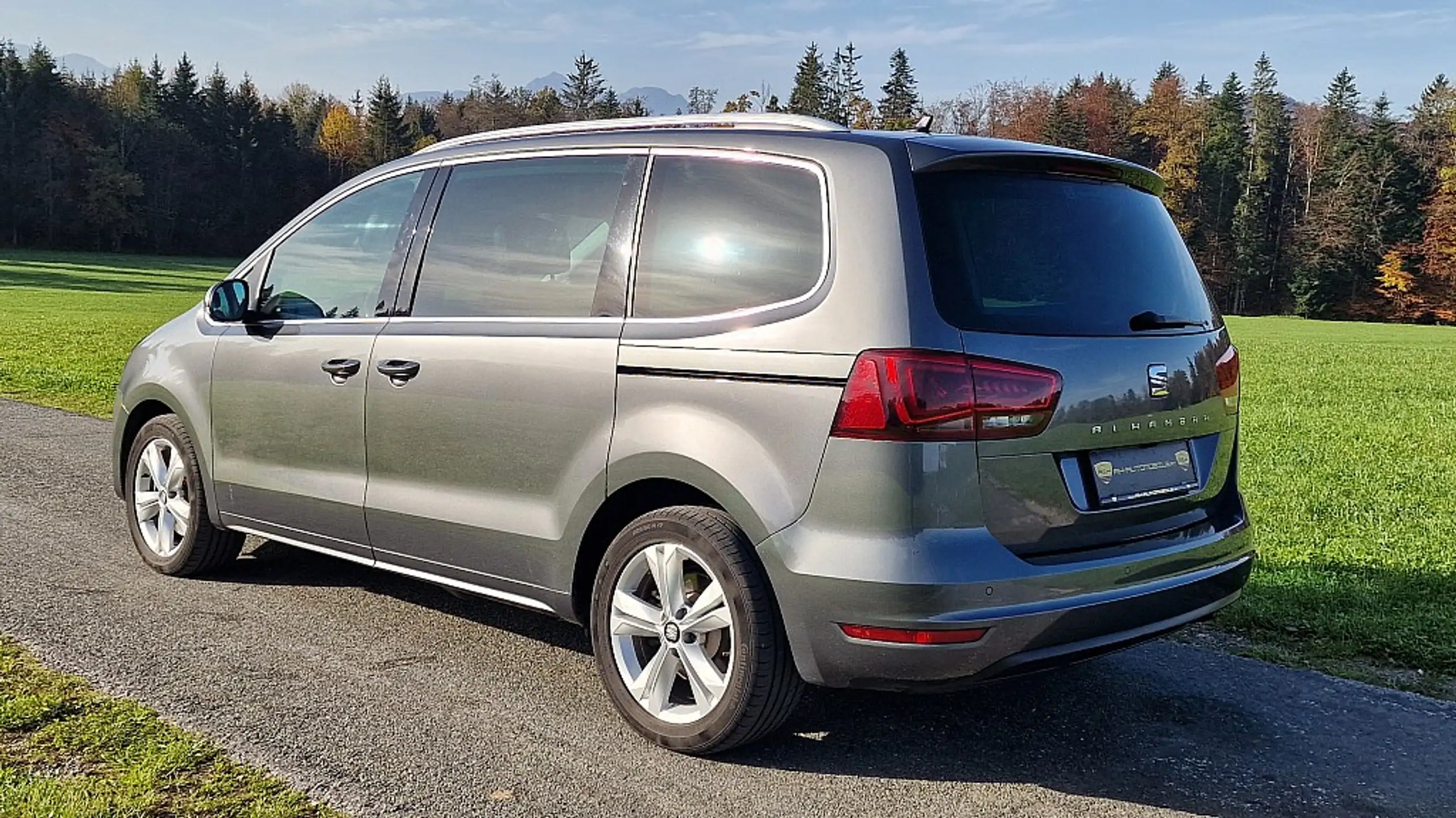 SEAT - Alhambra