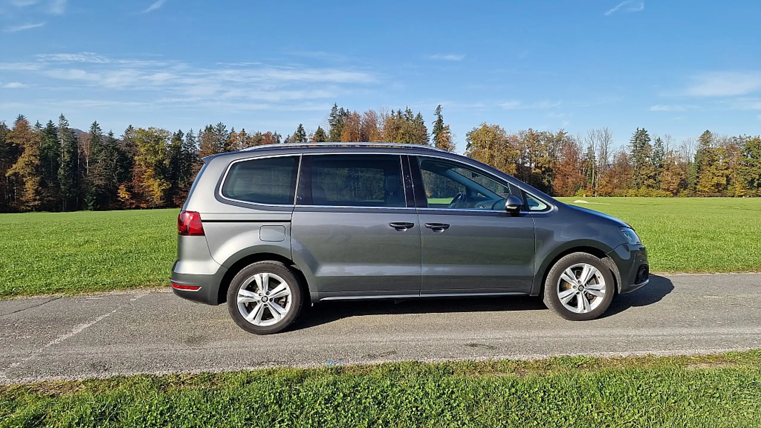 SEAT - Alhambra