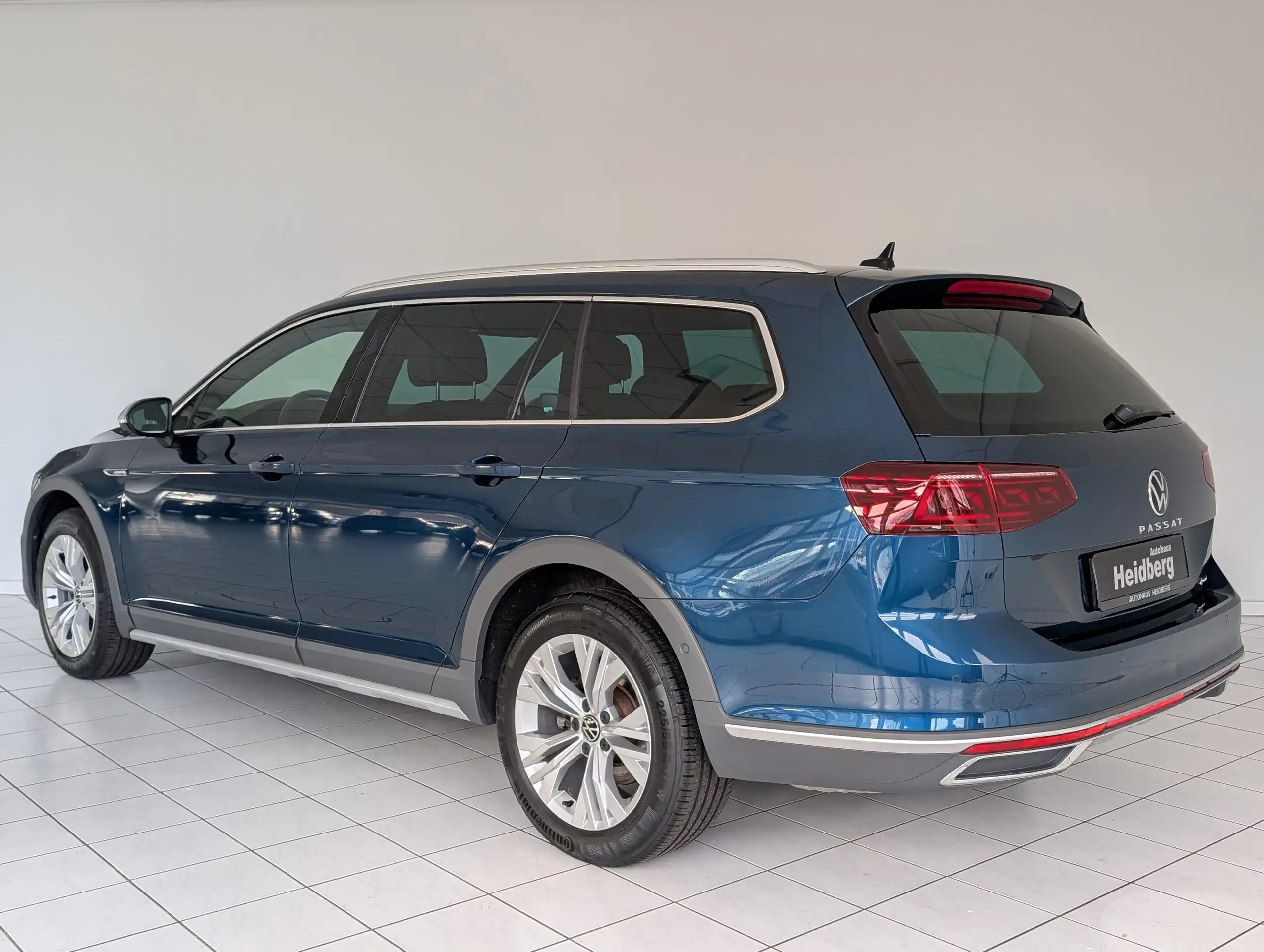 Volkswagen - Passat Alltrack