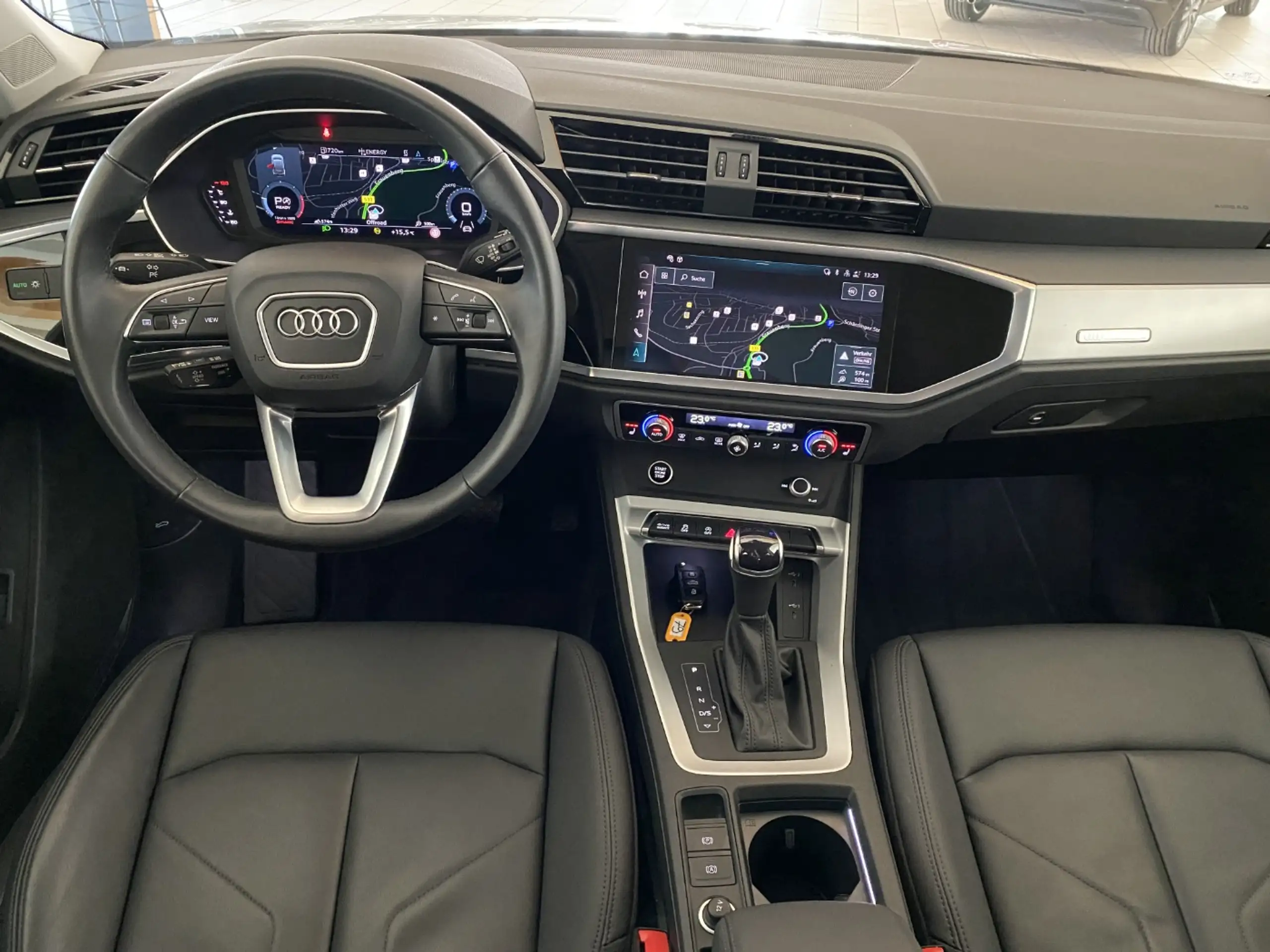 Audi - Q3