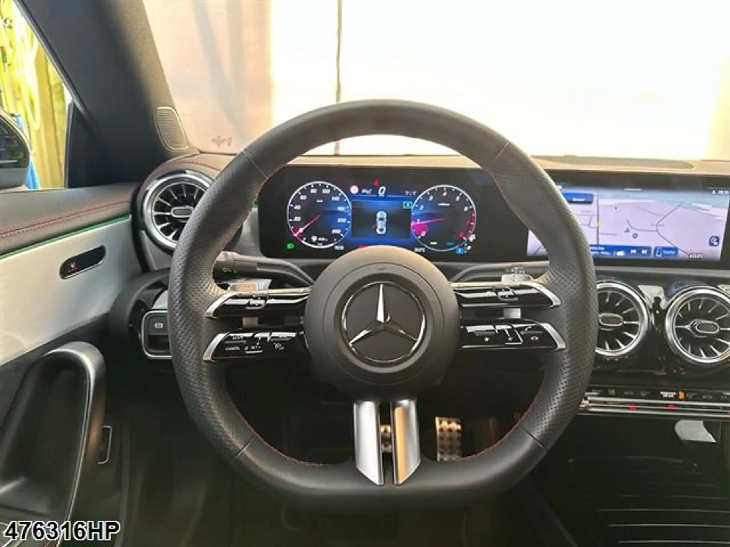 Mercedes-Benz - CLA 200