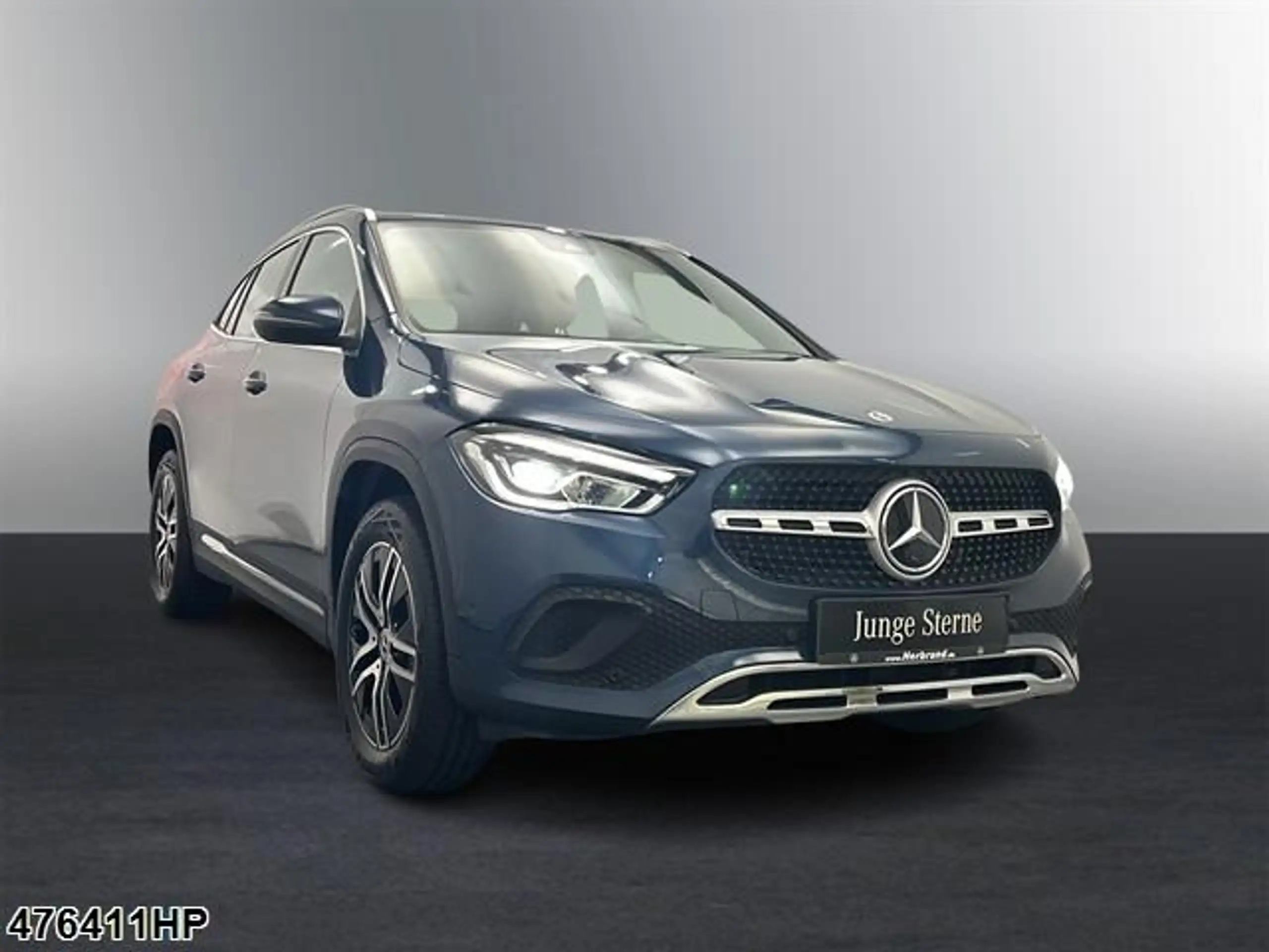 Mercedes-Benz - GLA 200