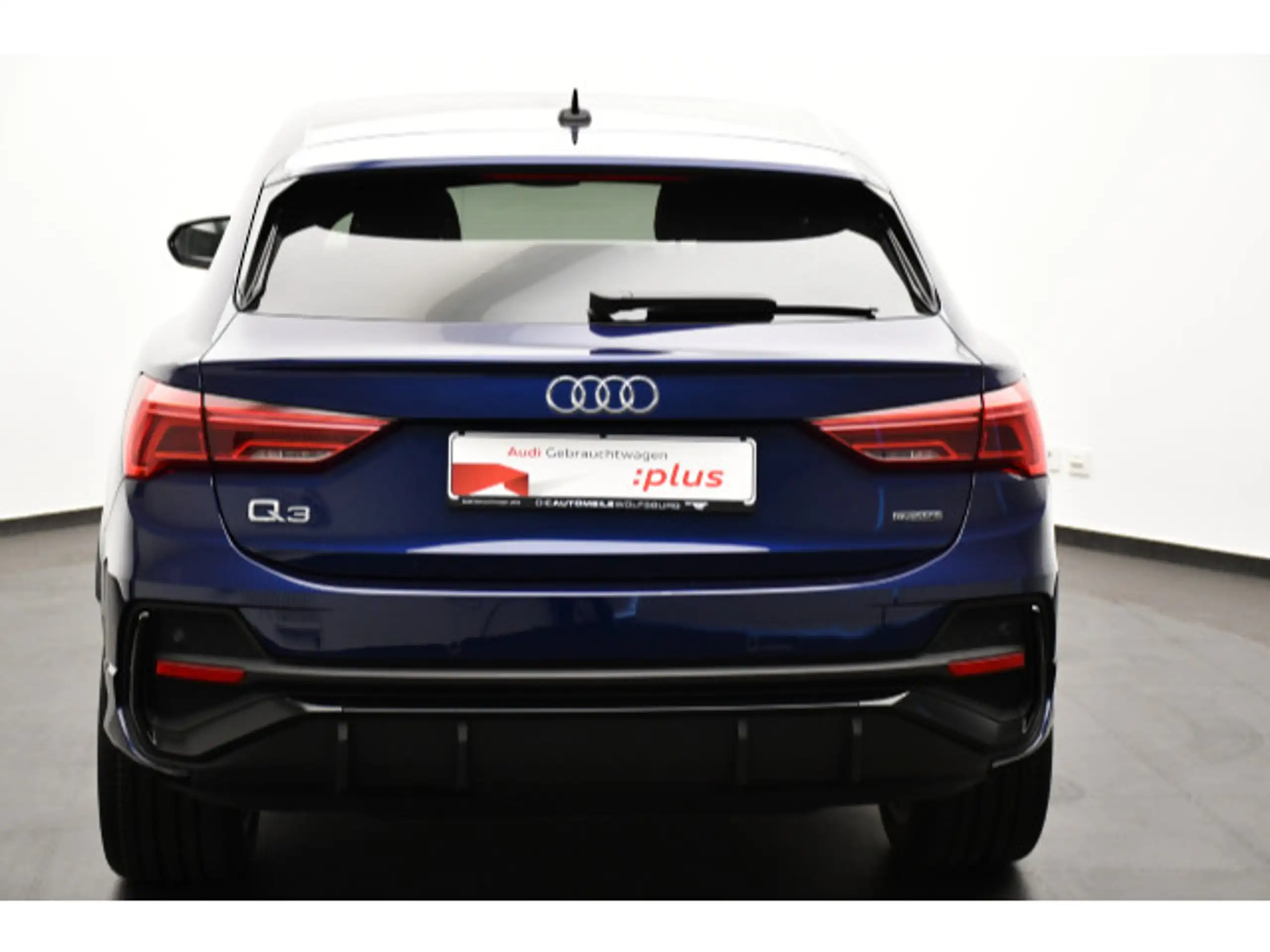 Audi - Q3