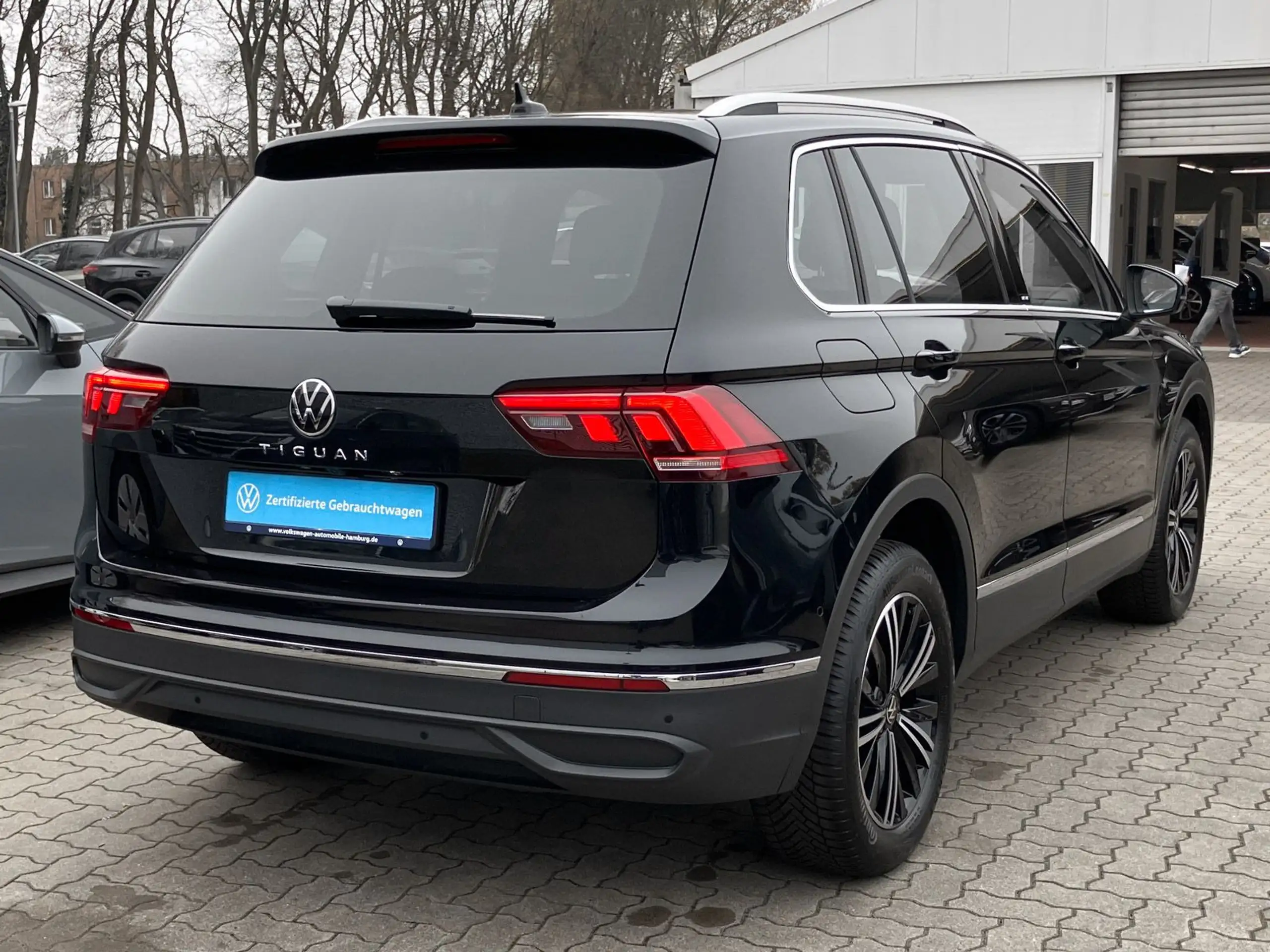 Volkswagen - Tiguan