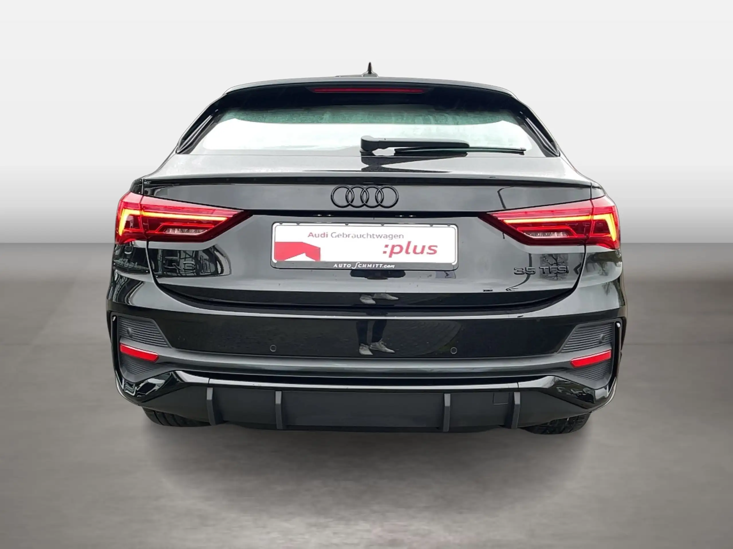 Audi - Q3