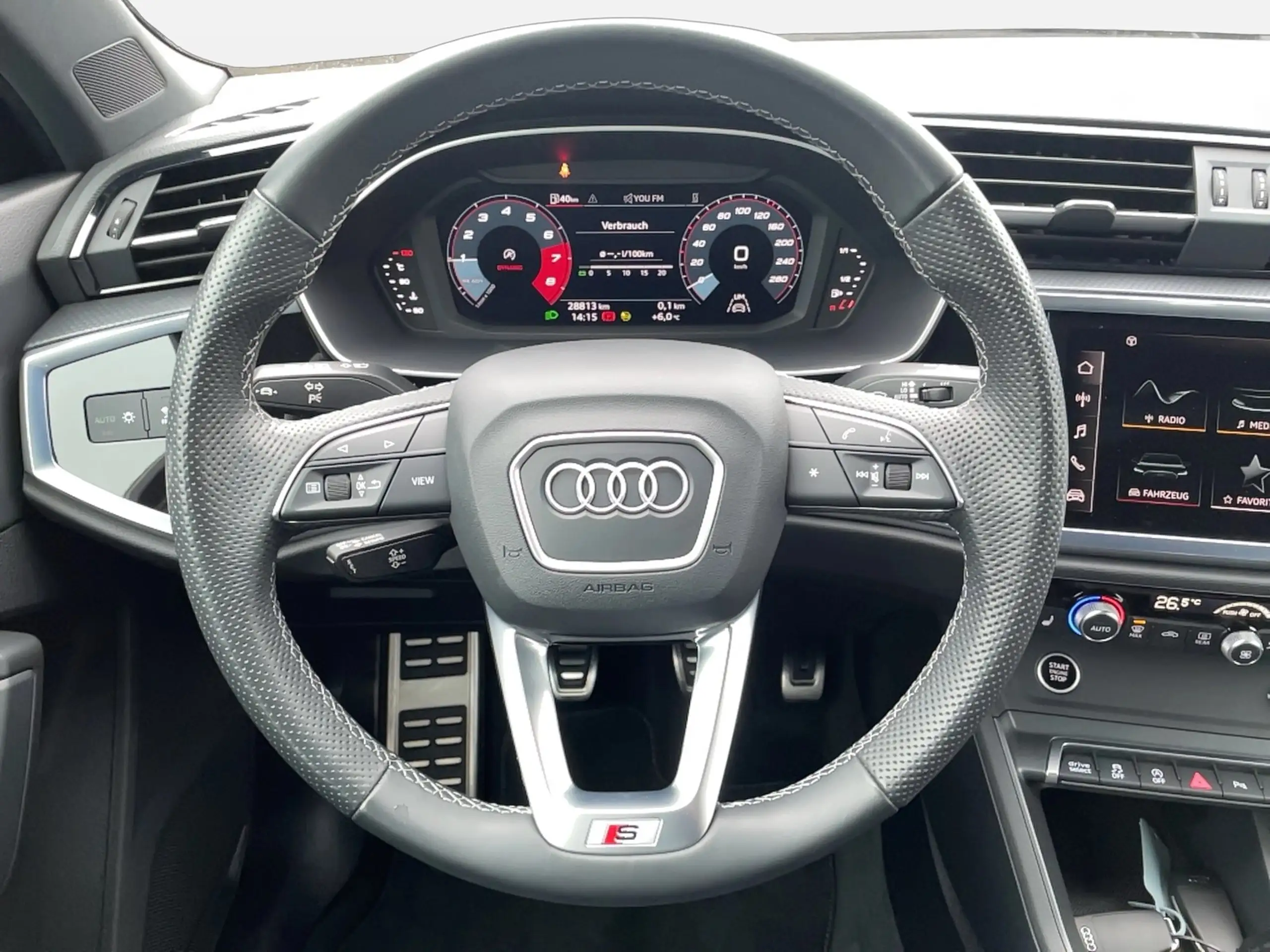 Audi - Q3