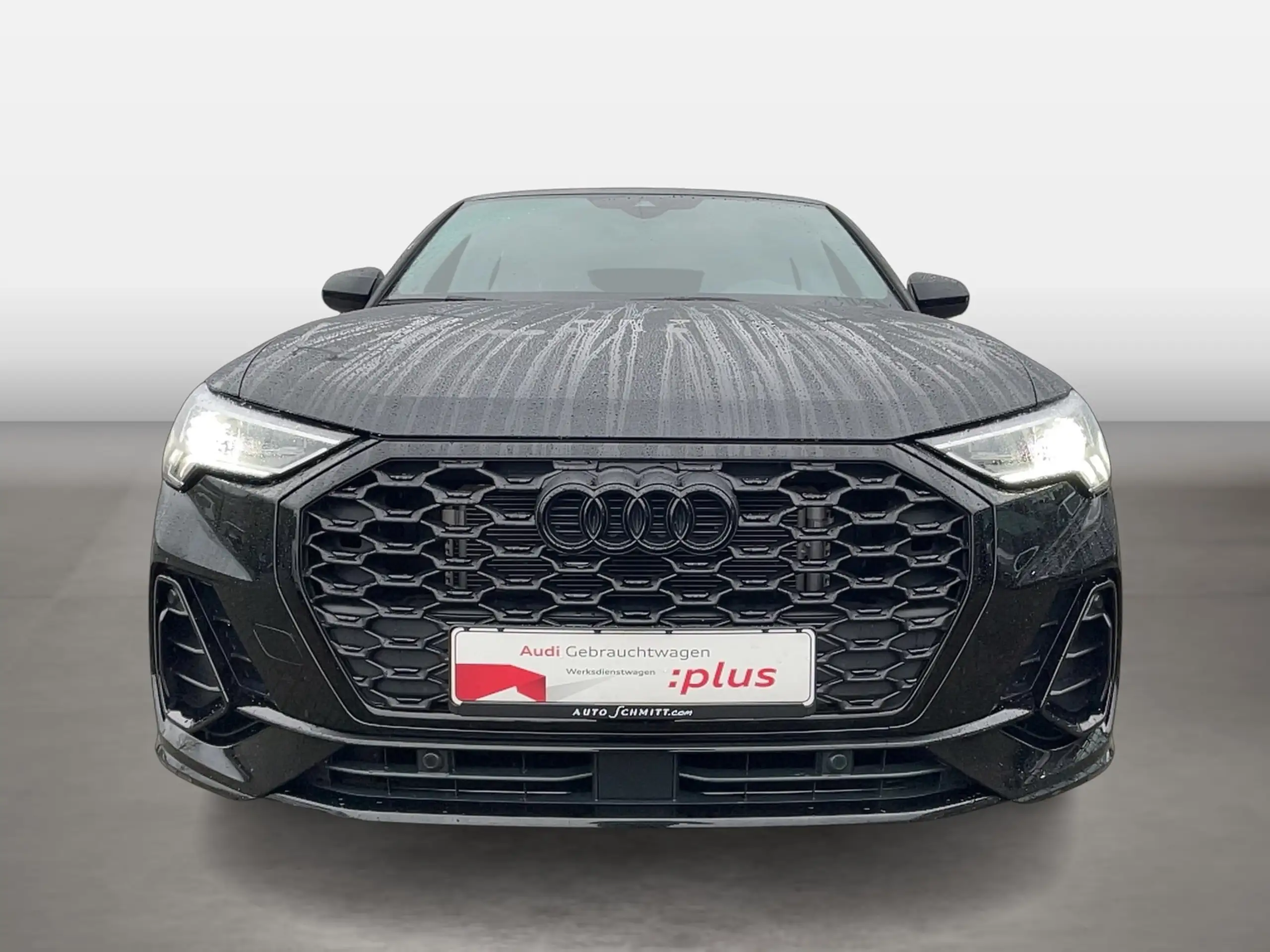 Audi - Q3