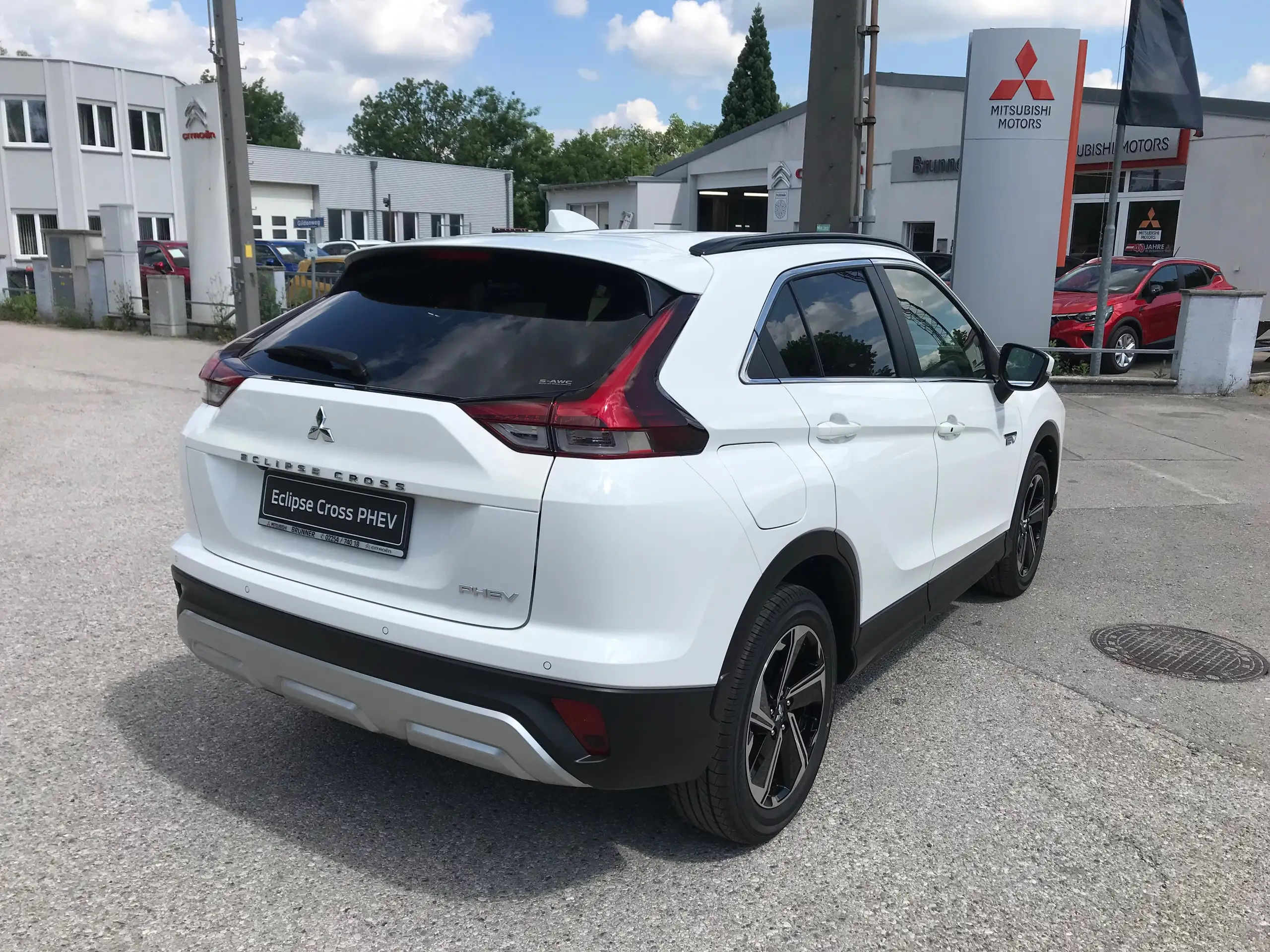 Mitsubishi - Eclipse Cross