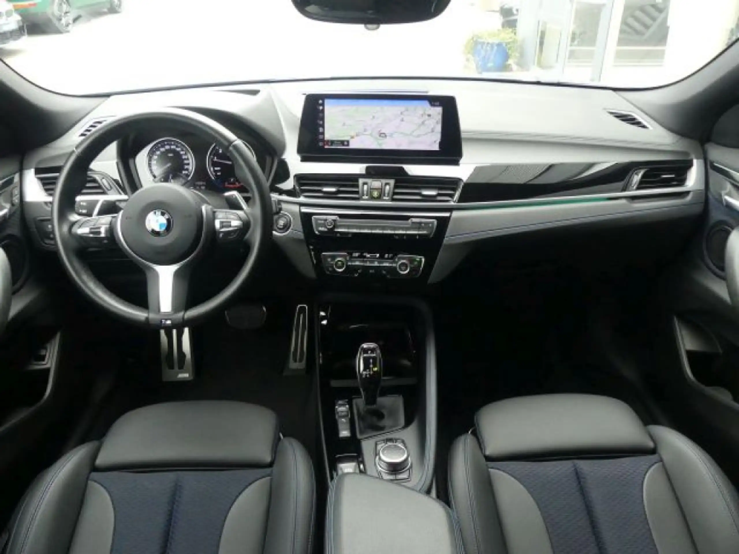 BMW - X2