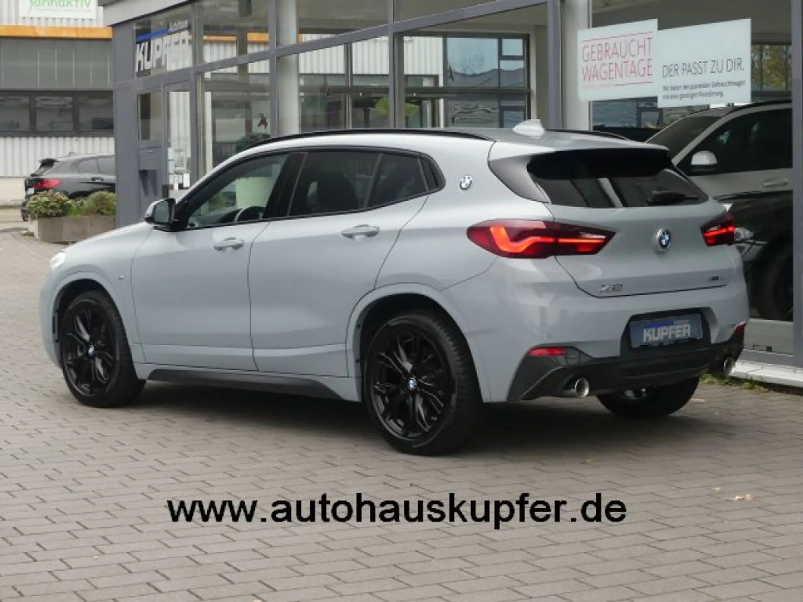 BMW - X2