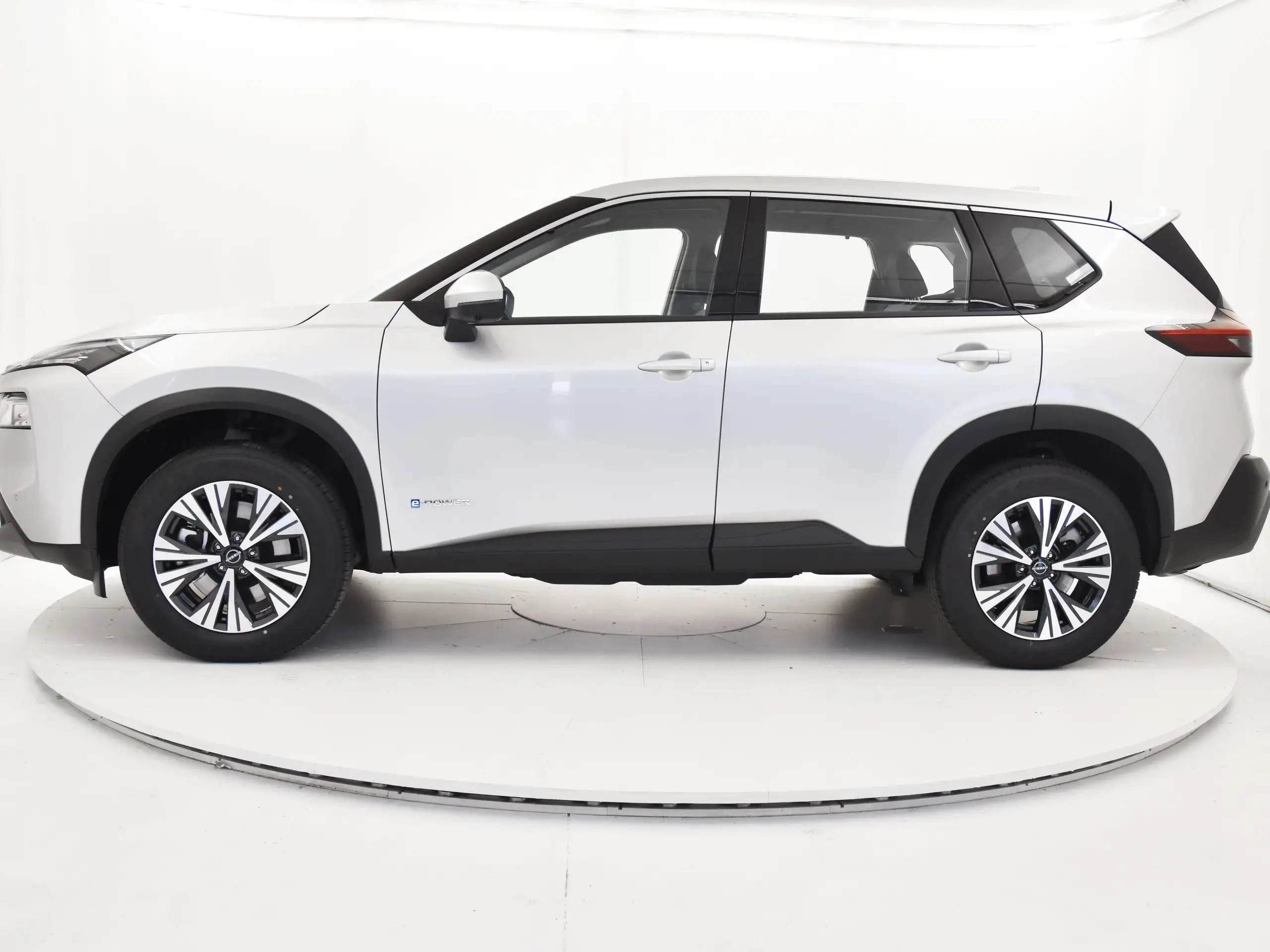 Nissan - X-Trail