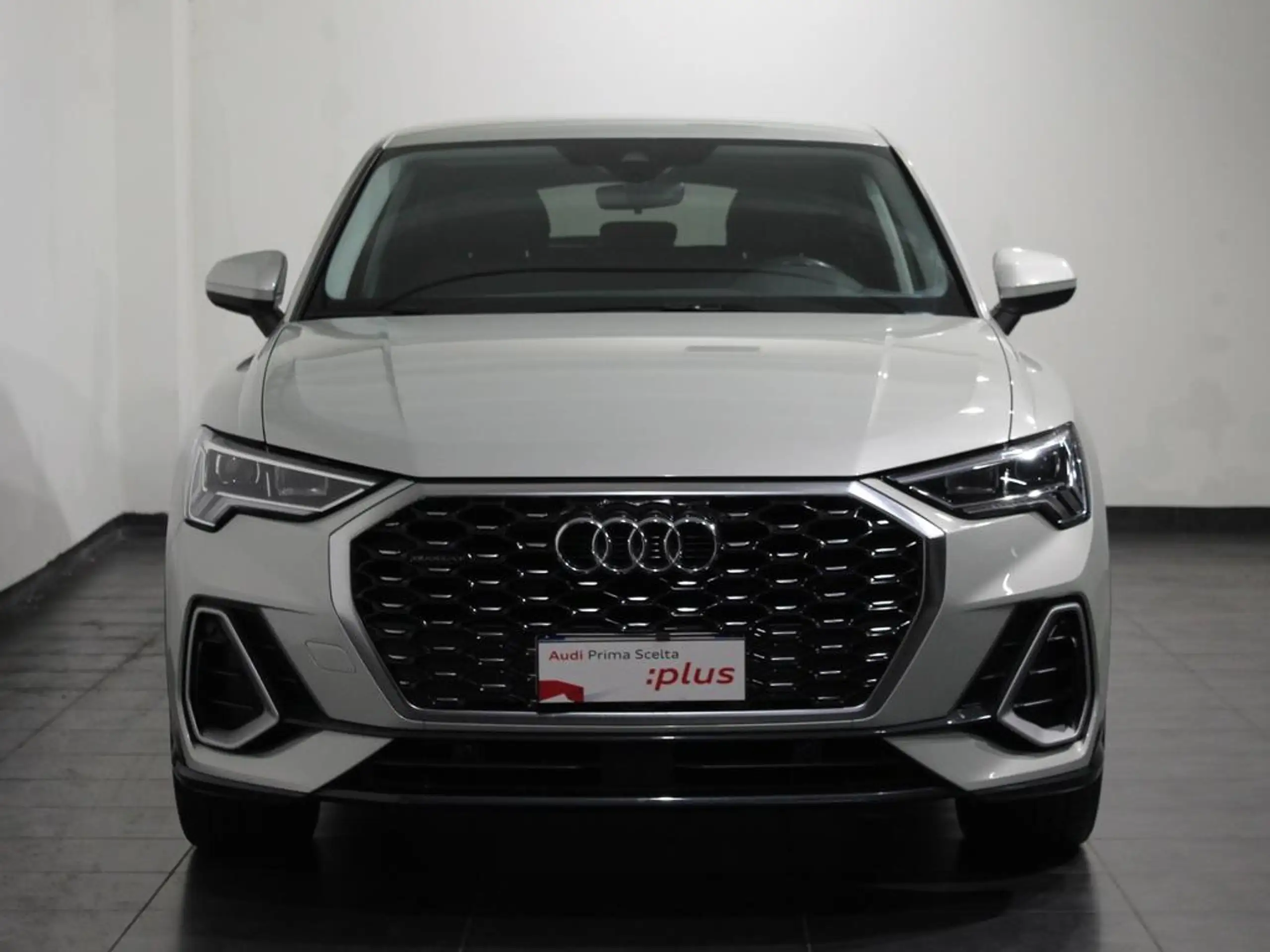 Audi - Q3