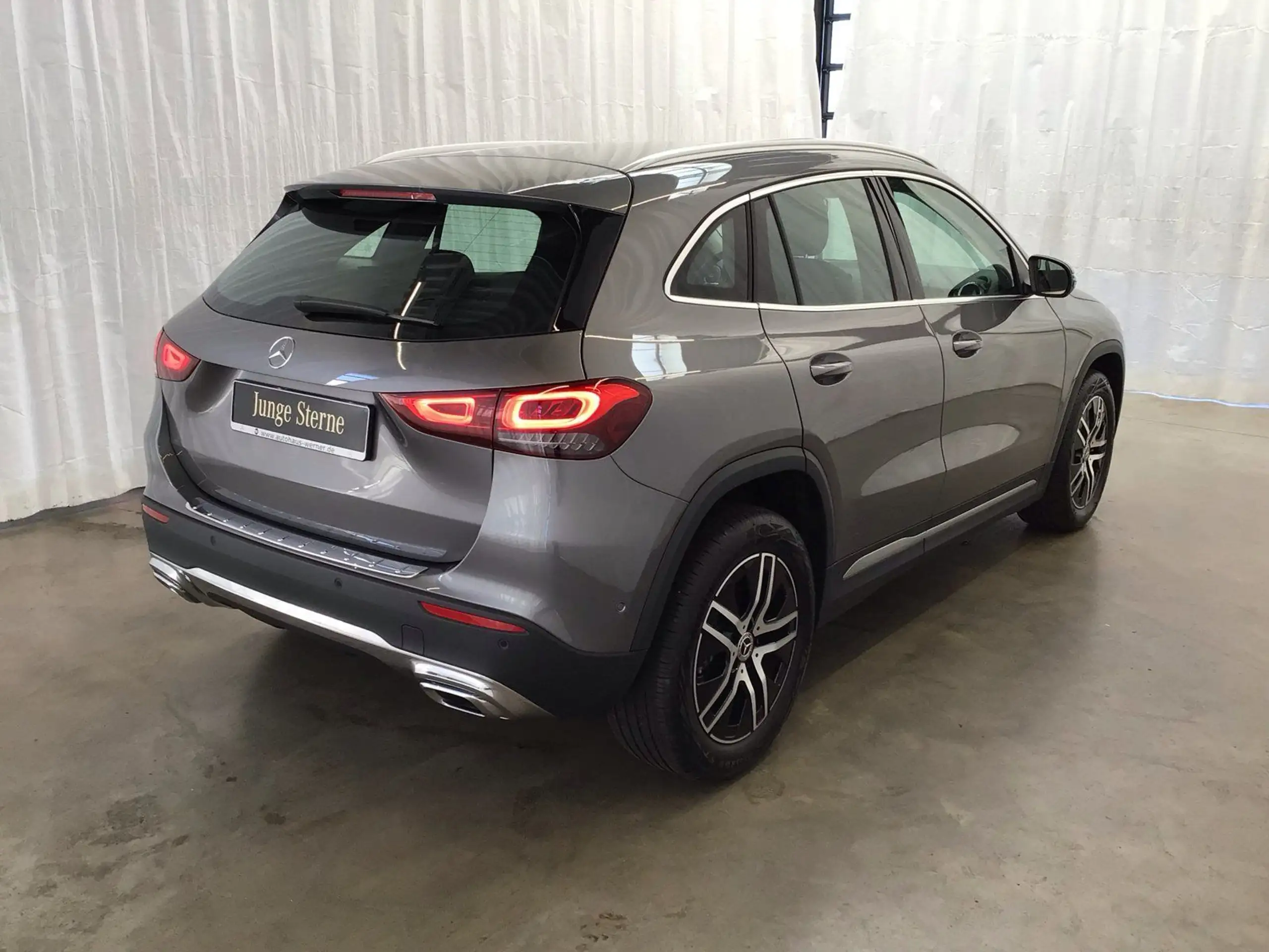 Mercedes-Benz - GLA 200