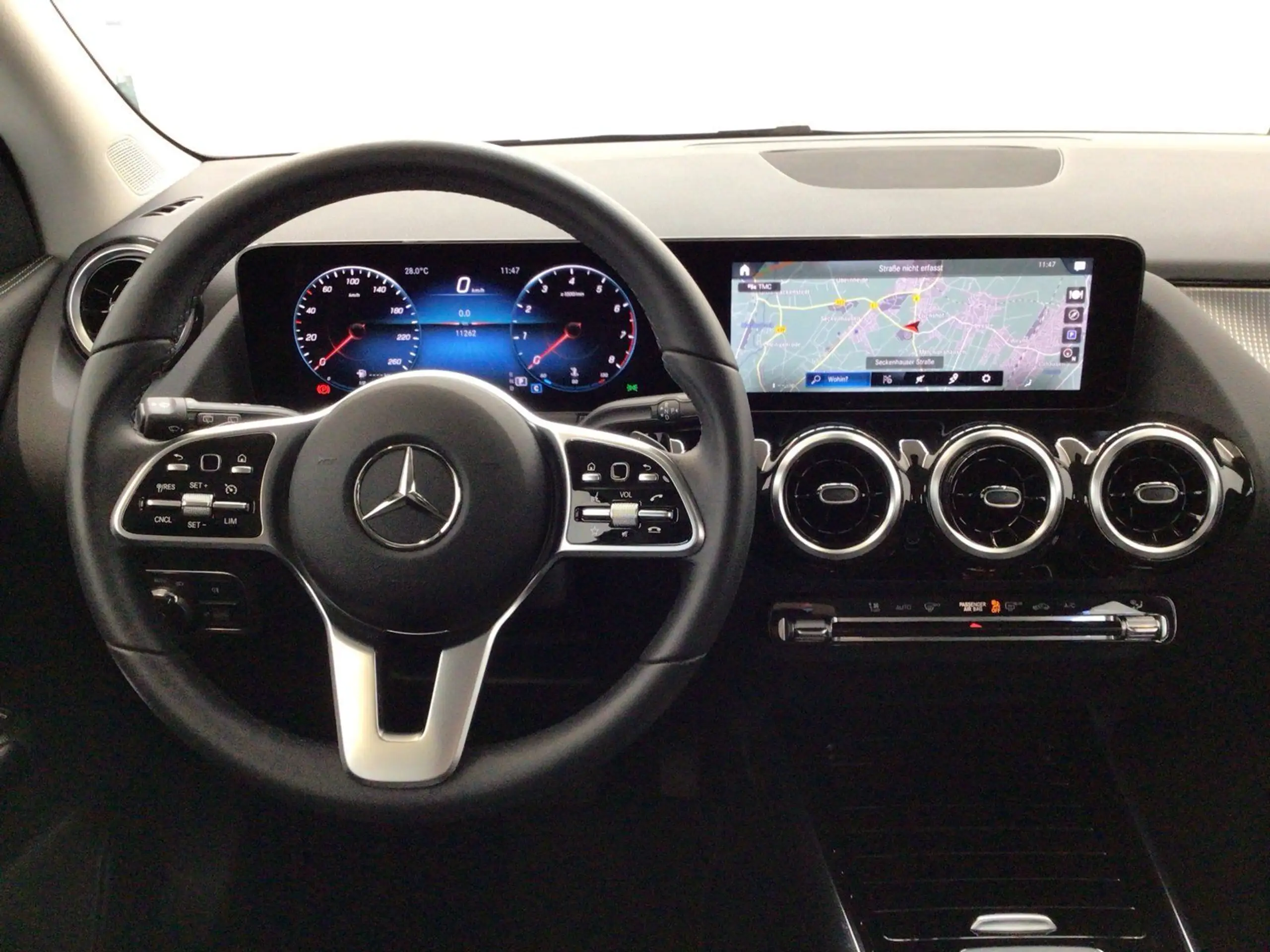 Mercedes-Benz - GLA 200