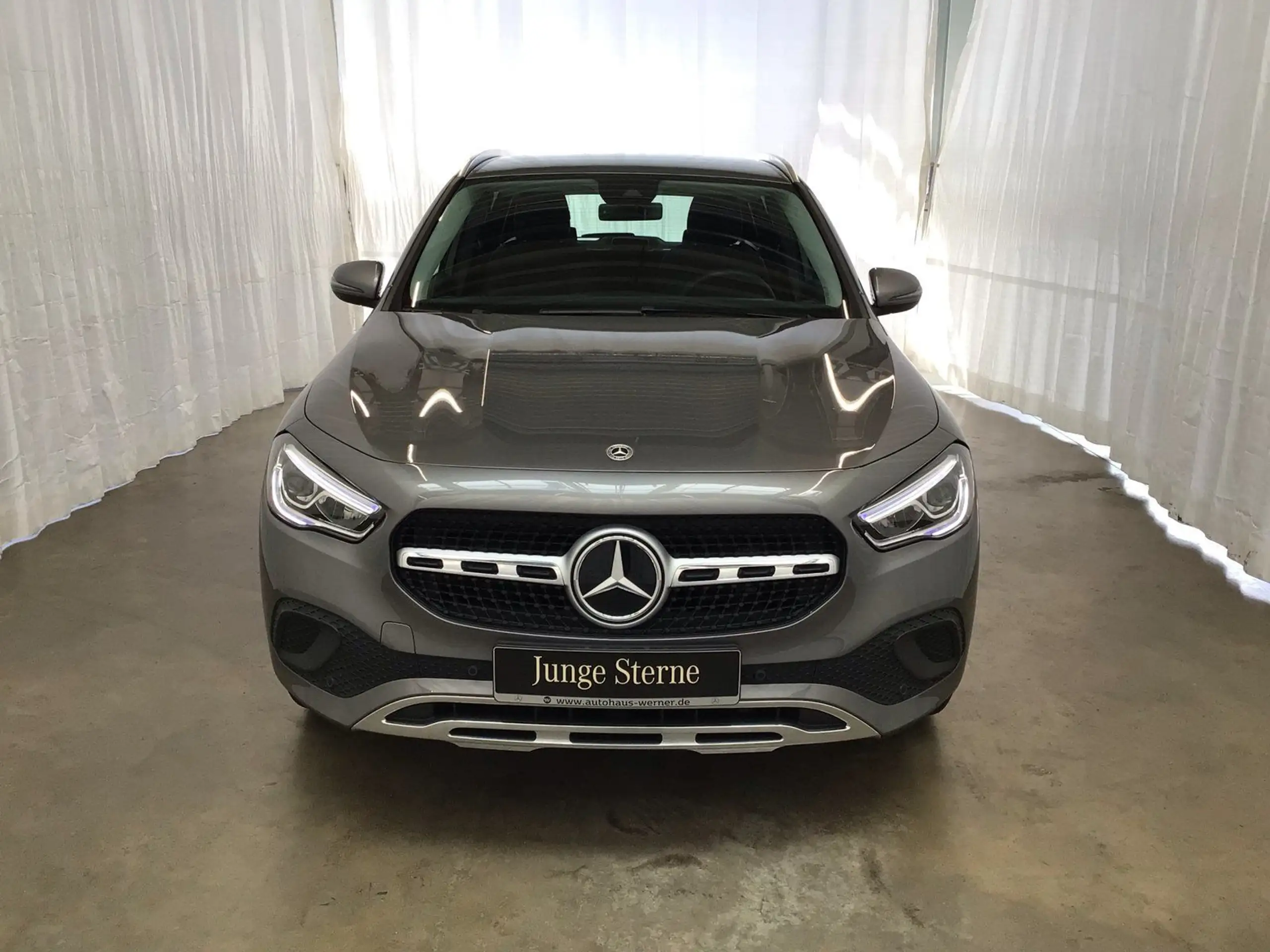 Mercedes-Benz - GLA 200