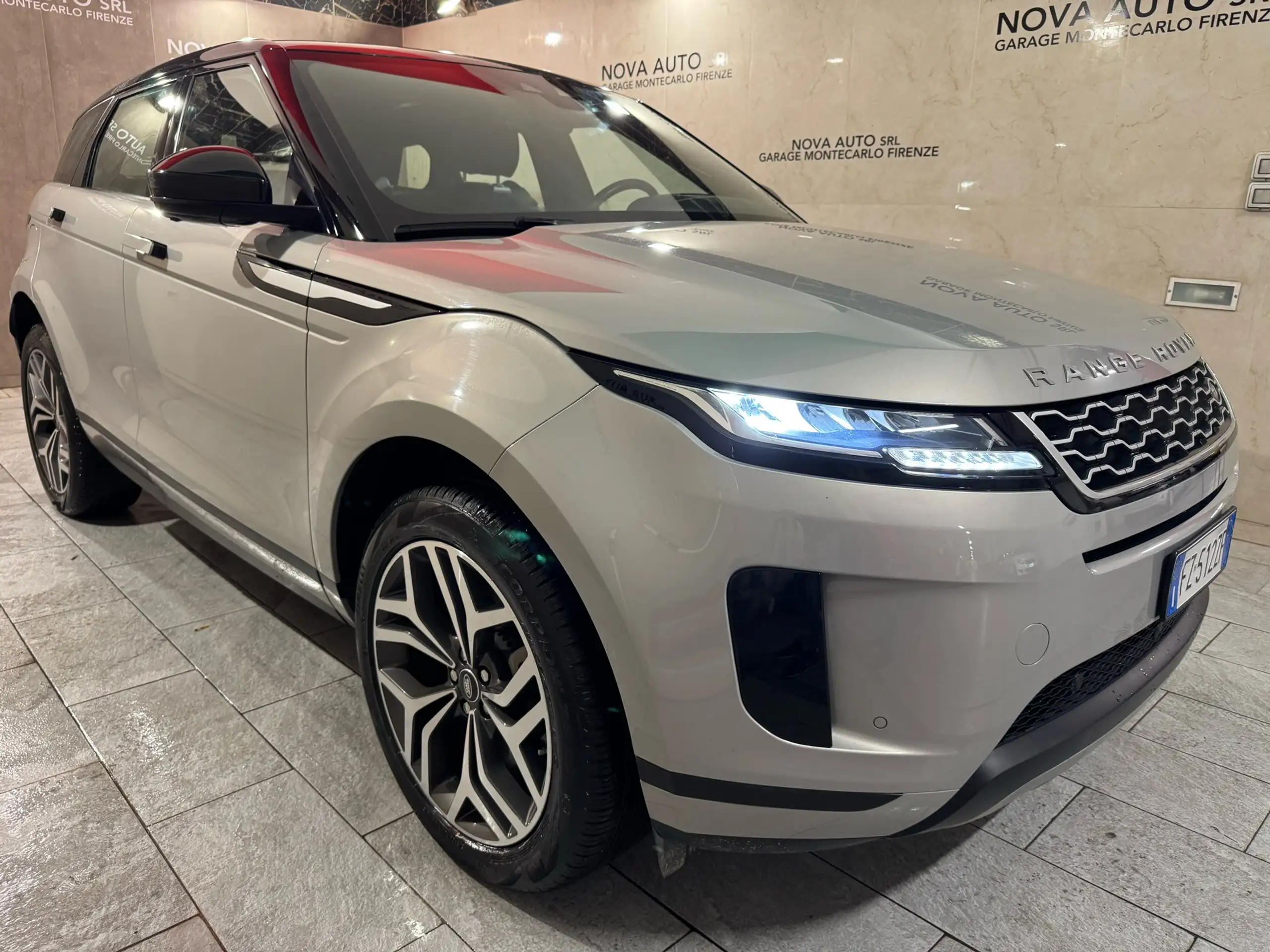 Land Rover - Range Rover Evoque