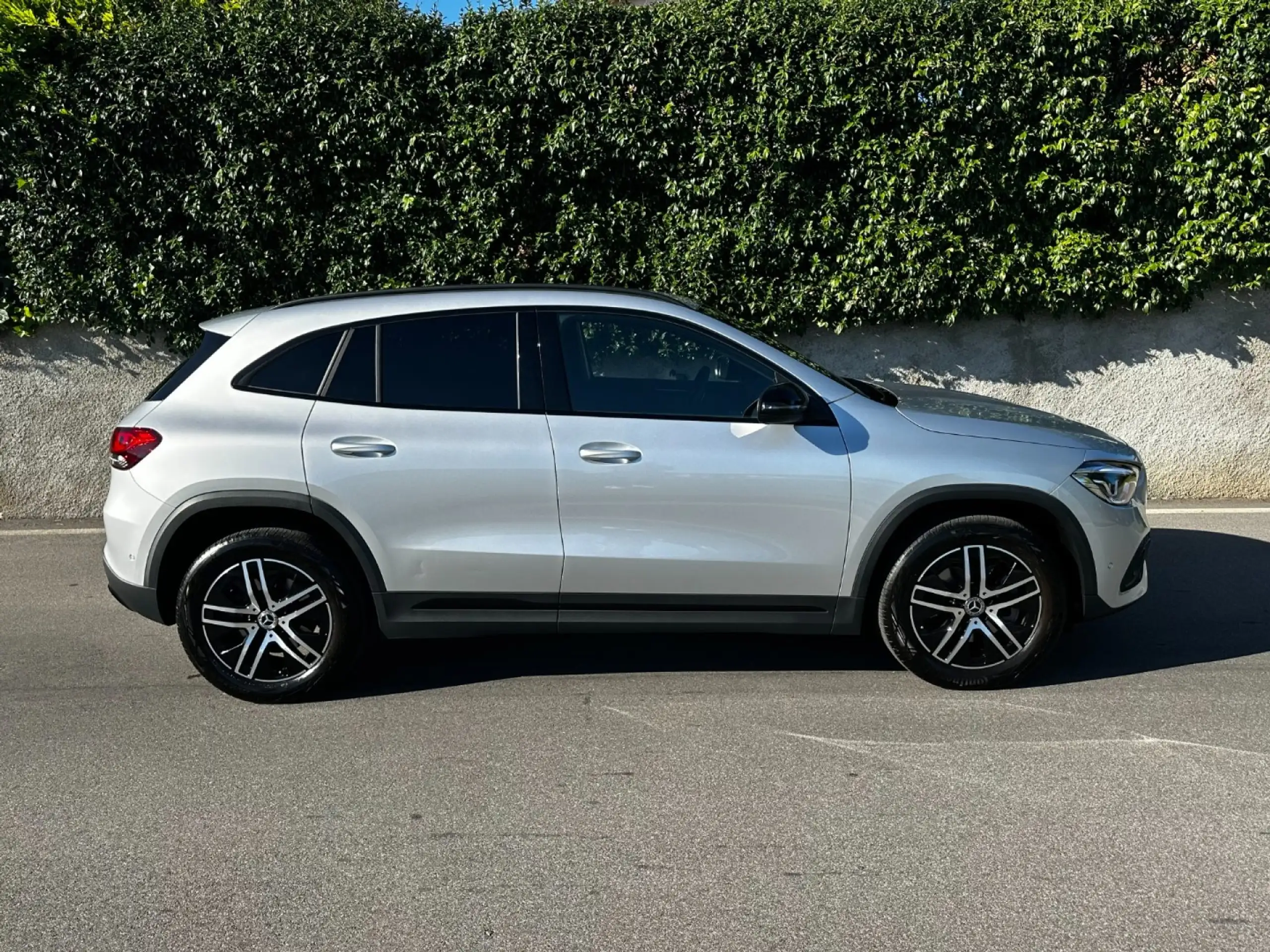 Mercedes-Benz - GLA 250