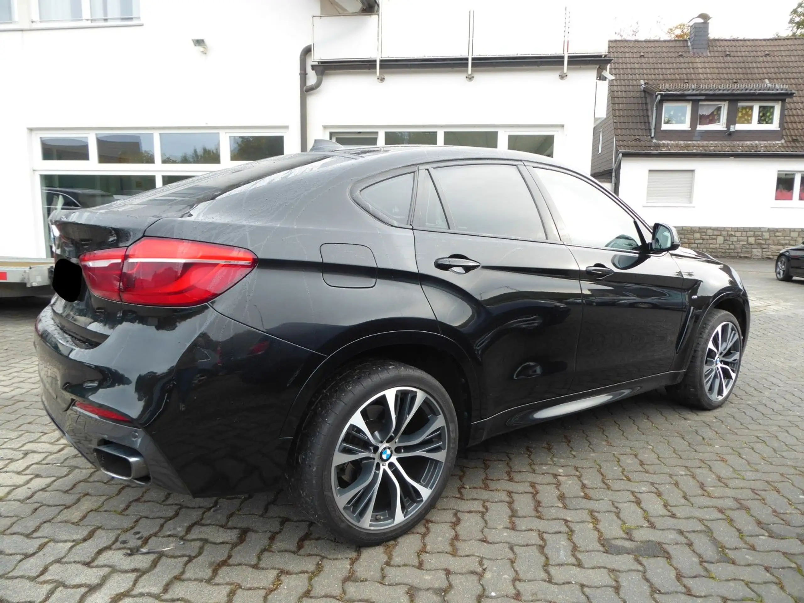 BMW - X6