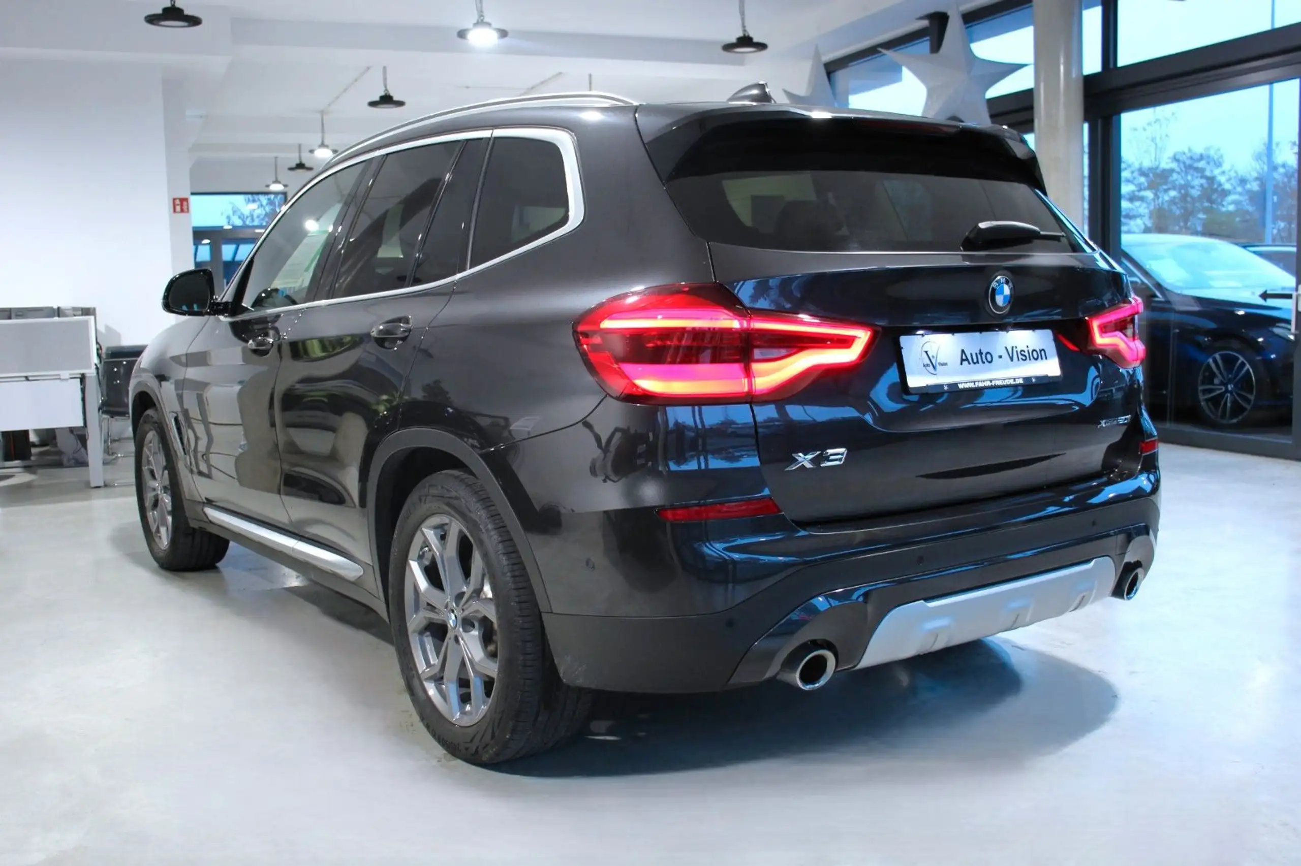 BMW - X3