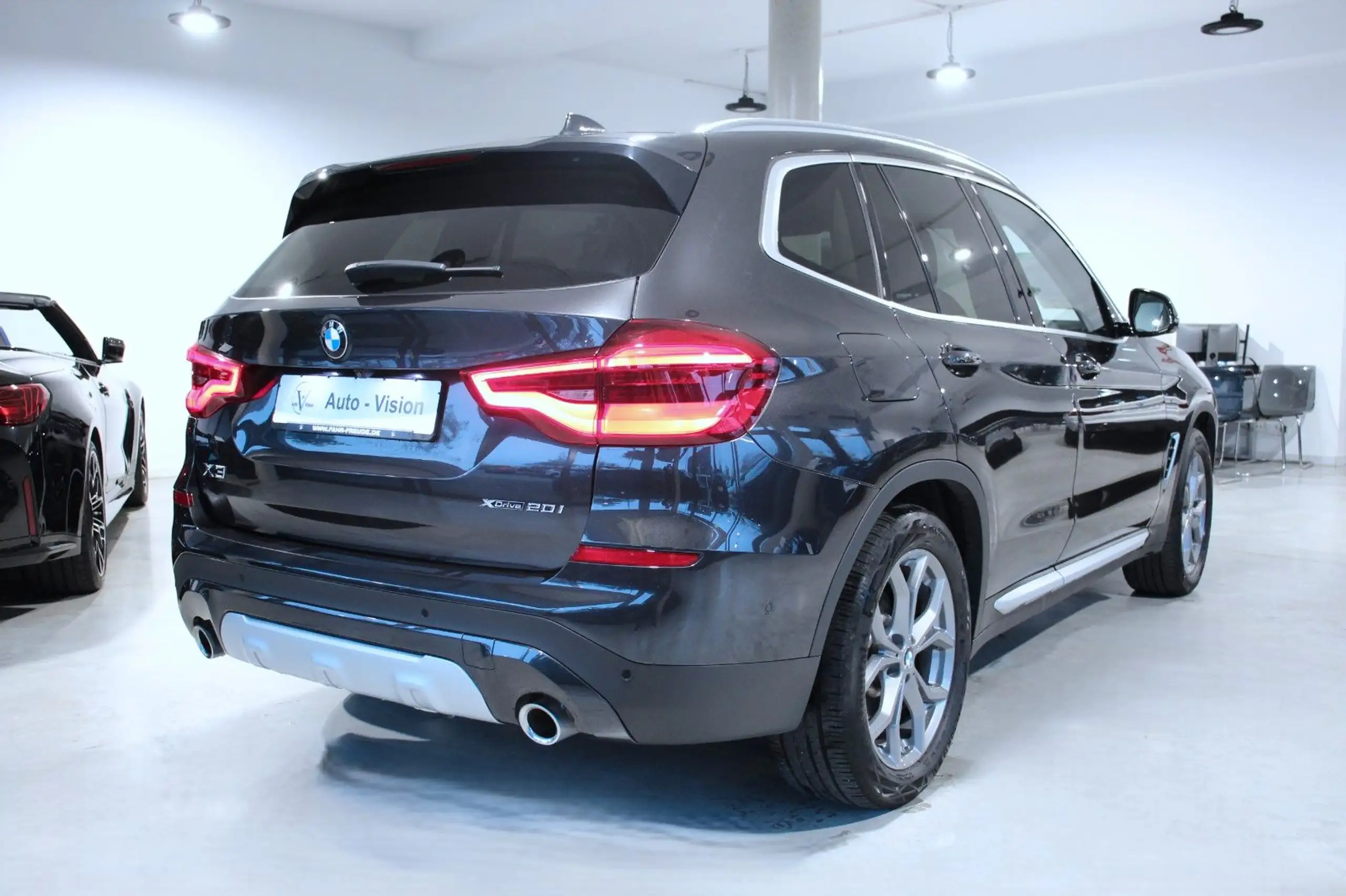 BMW - X3