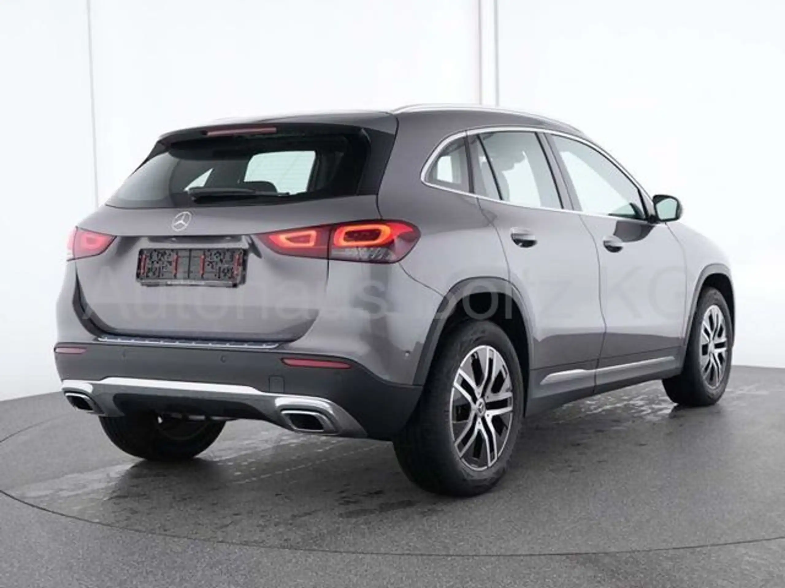 Mercedes-Benz - GLA 200