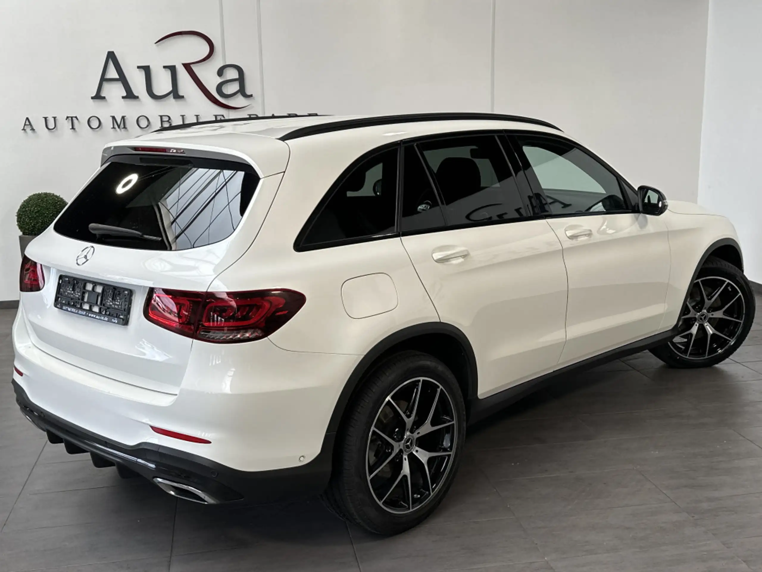 Mercedes-Benz - GLC 220