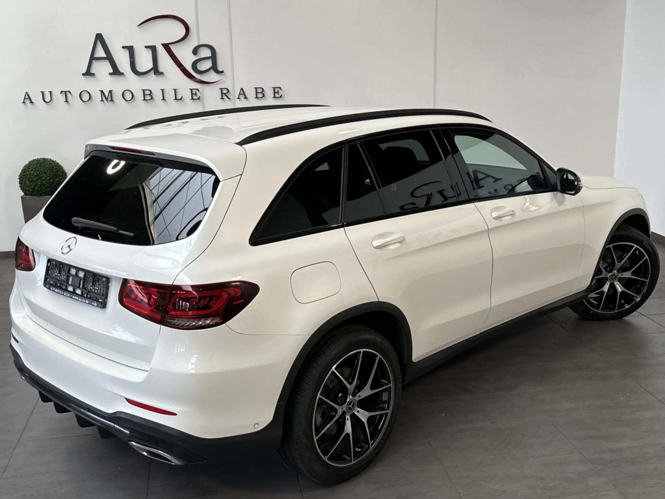 Mercedes-Benz - GLC 220