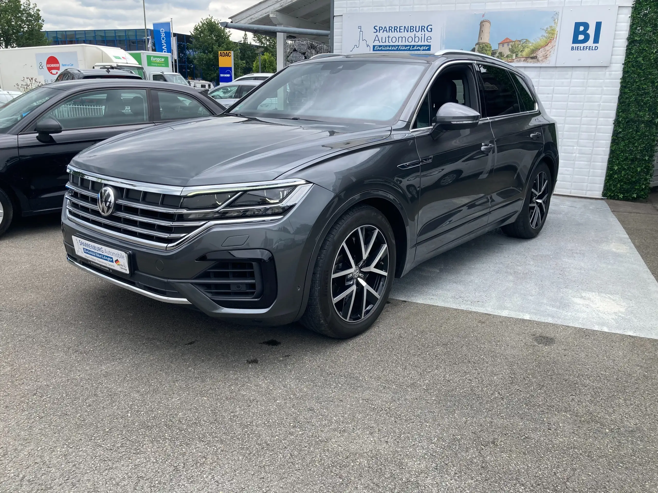 Volkswagen - Touareg